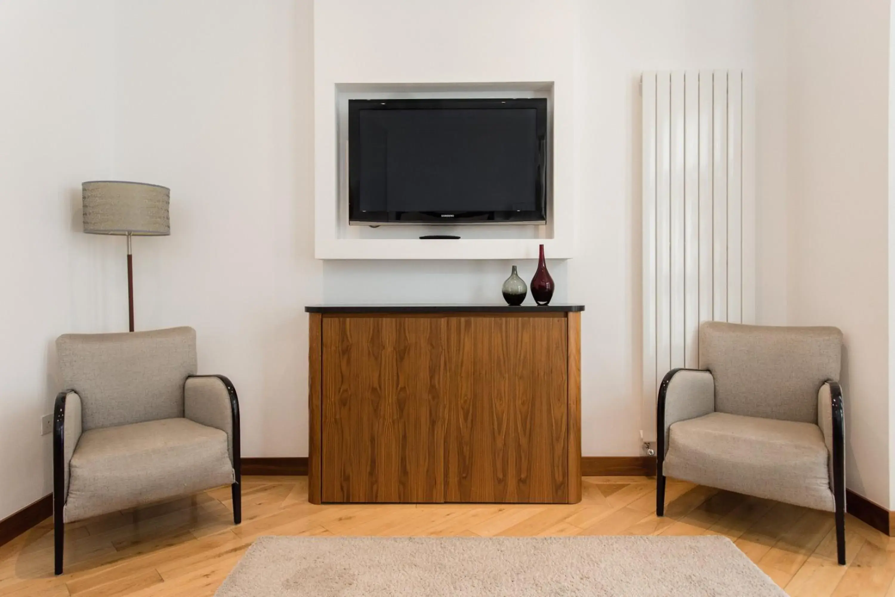 Presidential Suite with Balcony in Presidential Apartments Kensington Presidential Suite with Balcony in Presidential Apartments Kensington