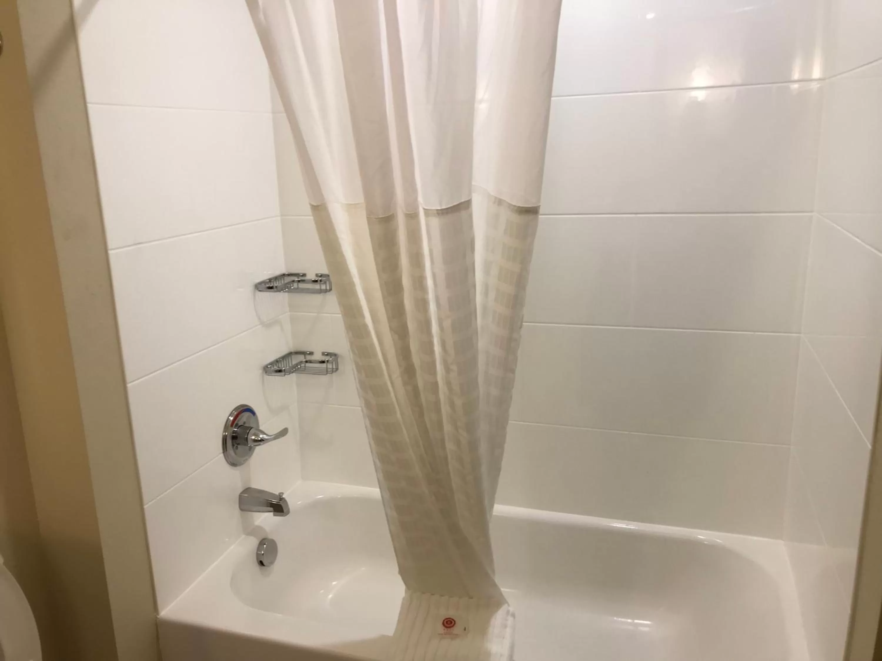 Bath in Comfort Suites Summerville