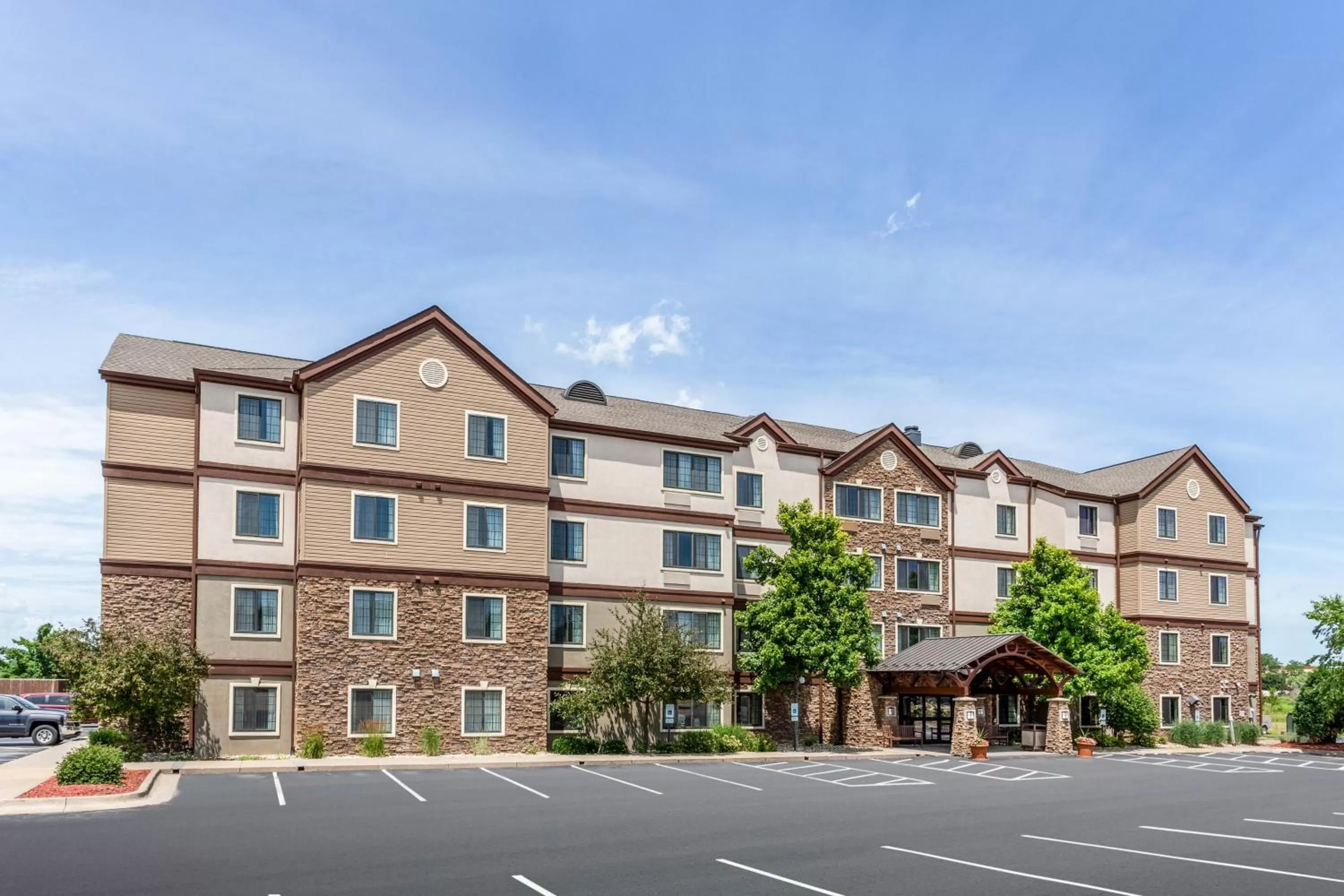 Property building in Staybridge Suites Davenport by IHG
