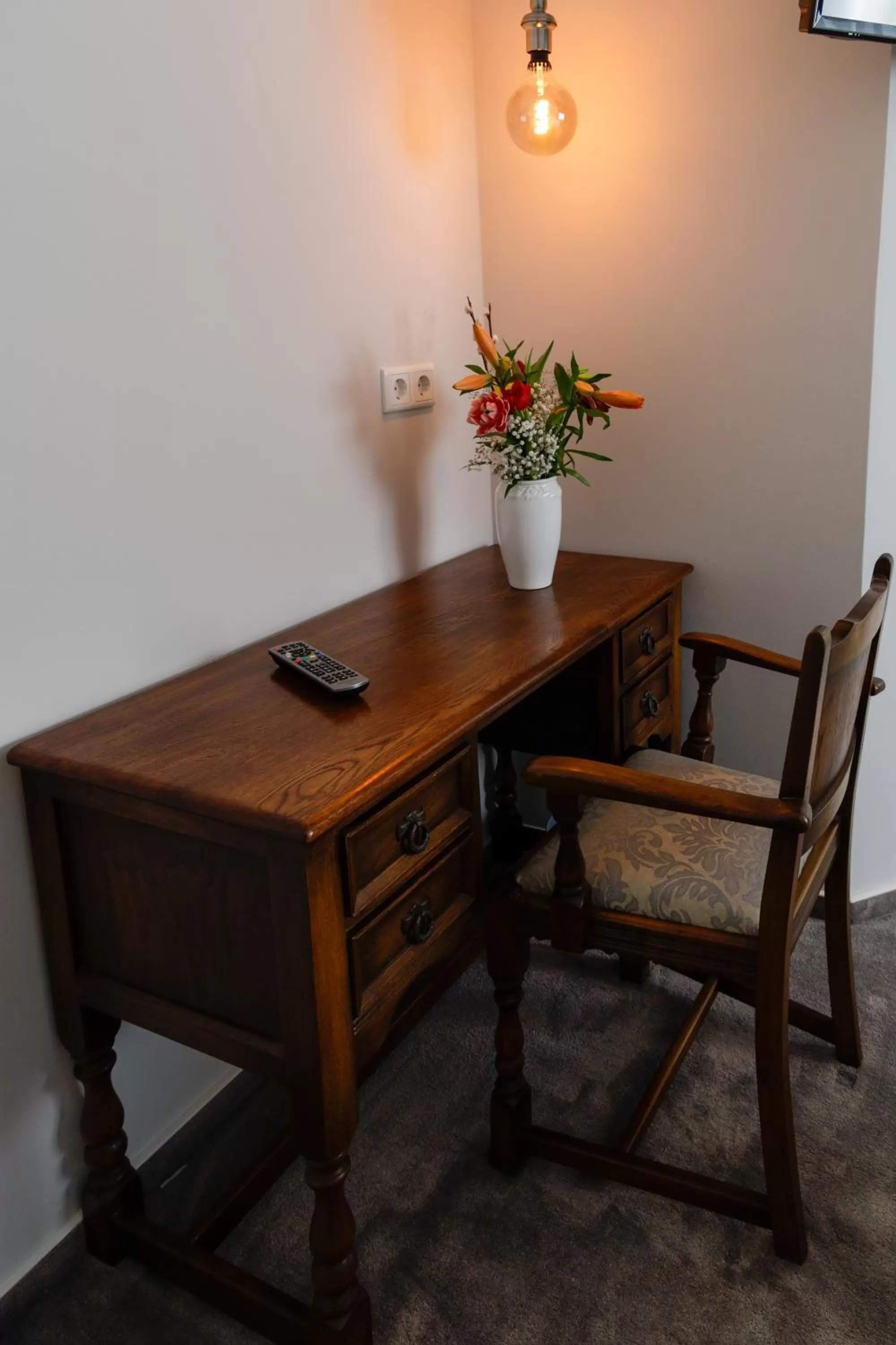 Photo of the whole room in Hotel Brasserie Chaussee