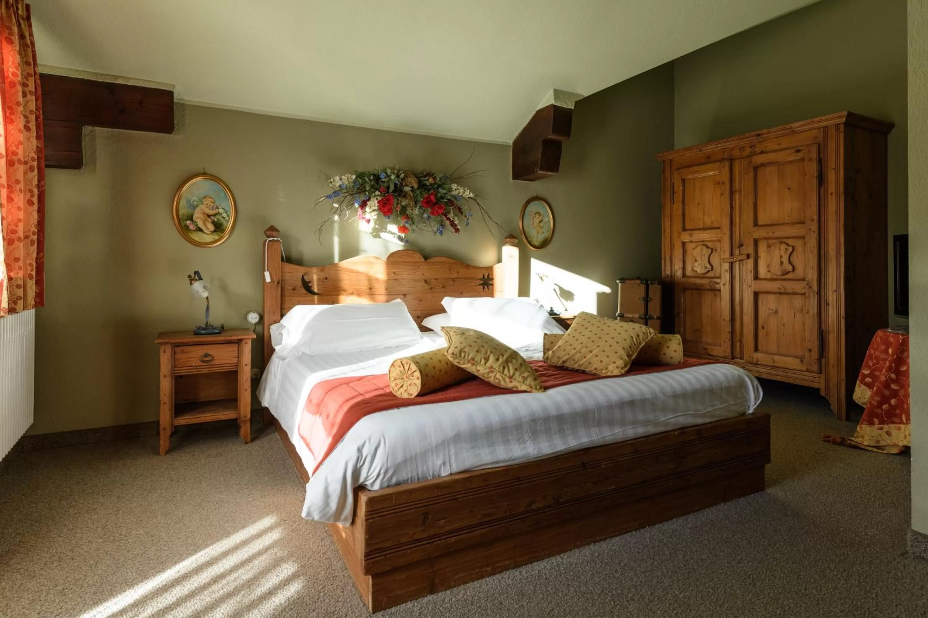 Bedroom, Bed in Hotel Chalet La Meridiana