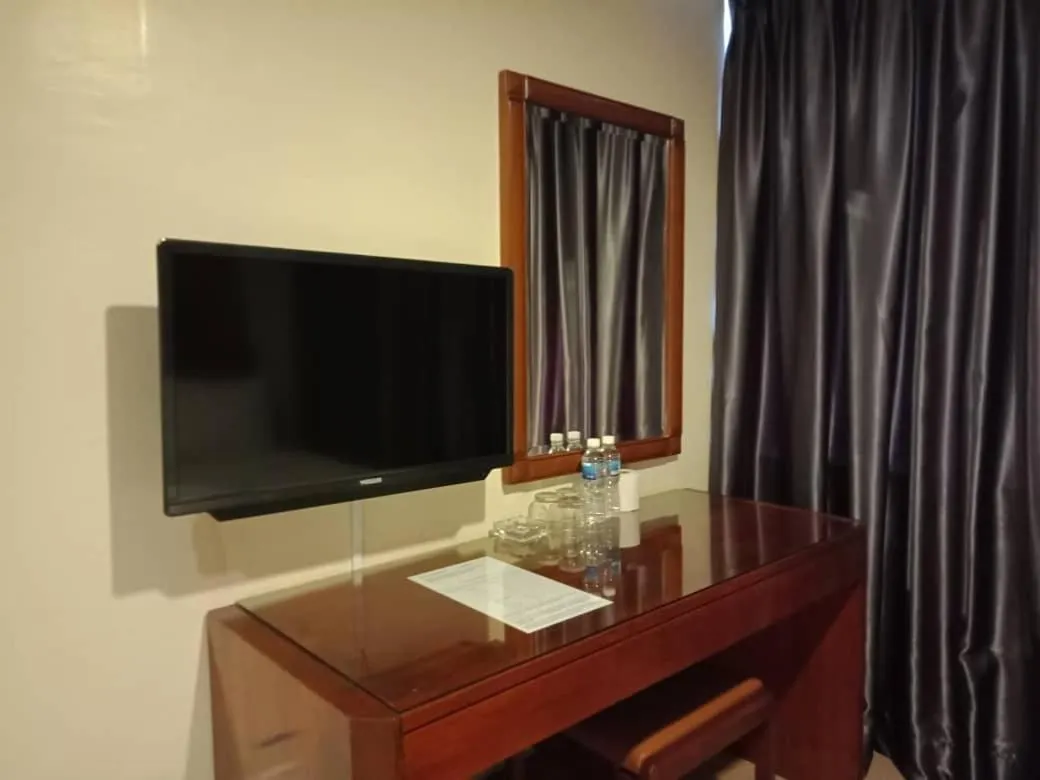 TV and multimedia in Golden Court Hotel - Sri Pelangi