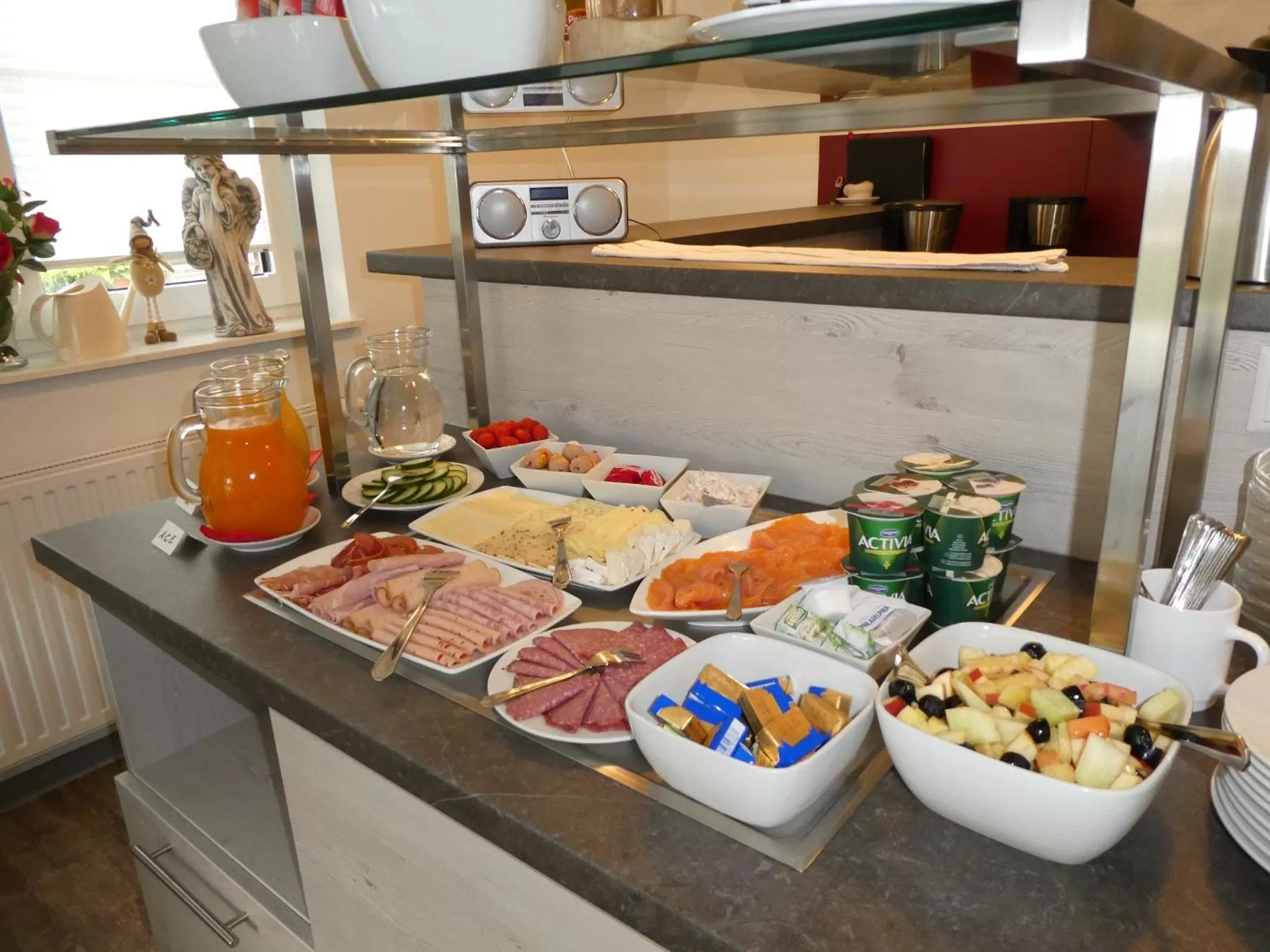 Buffet breakfast in Gästehaus Stahuber