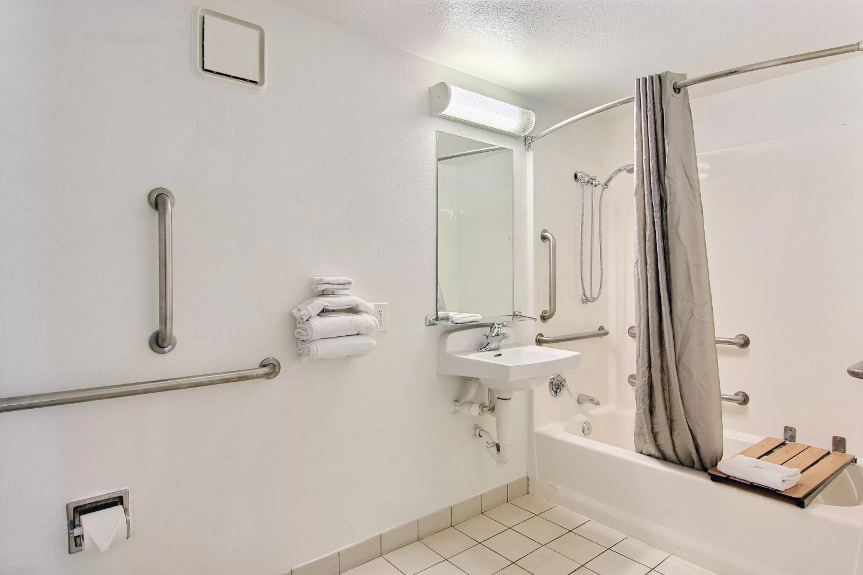 Bathroom in Motel 6 Austin, TX - Central Downtown UT