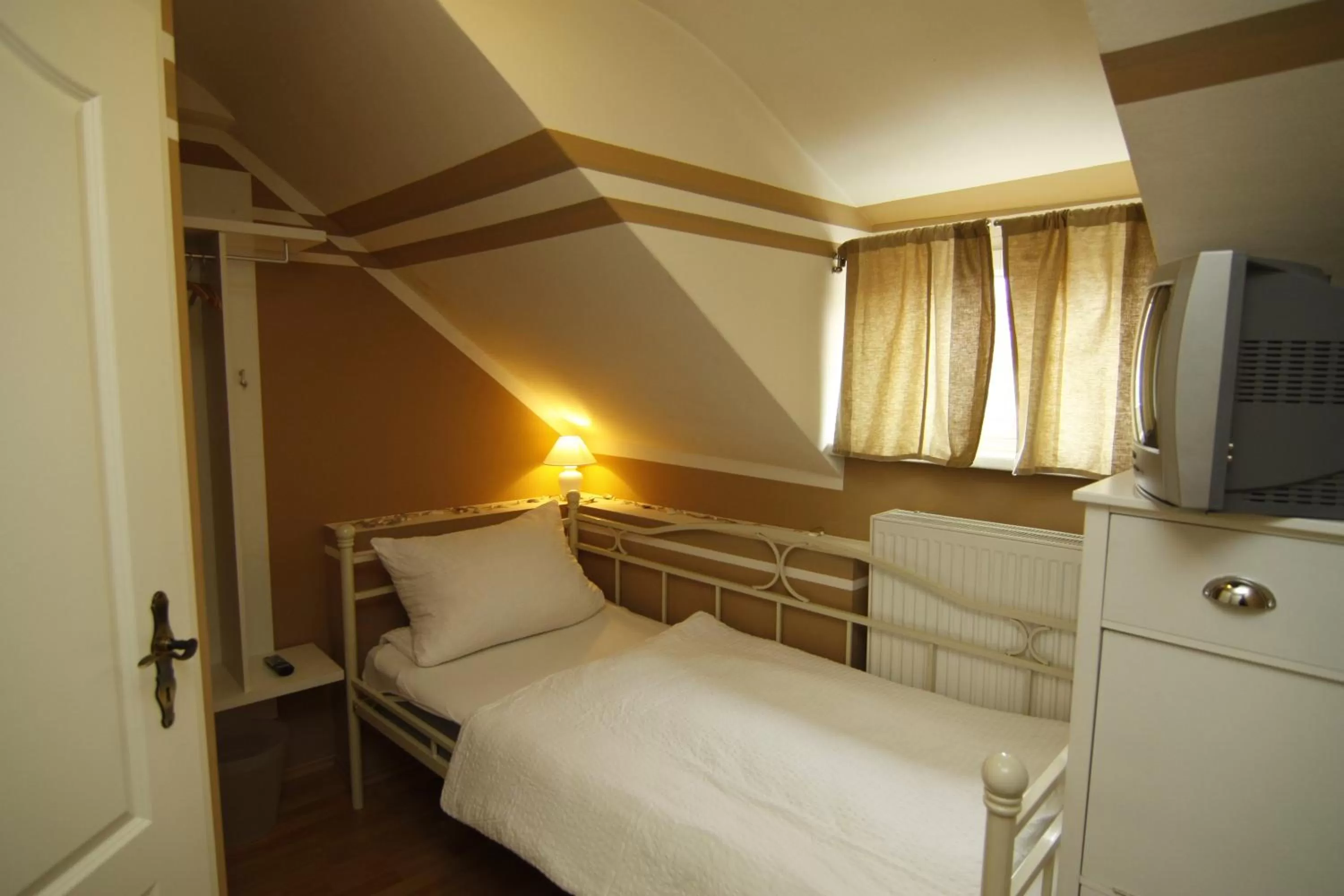 Bed in Die Dependance