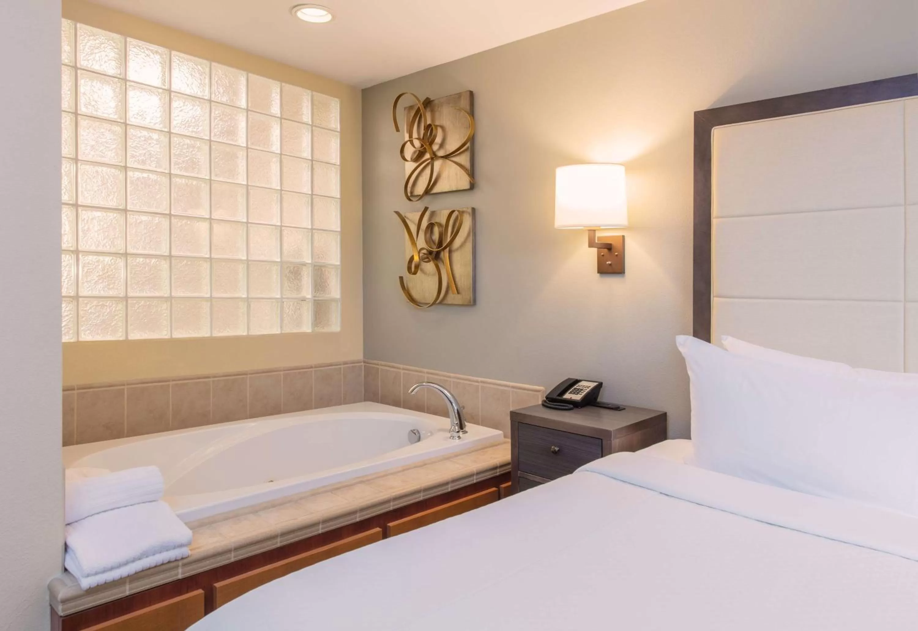 Bedroom, Bed in CopperLeaf Boutique Hotel & Spa; BW Premier Collection