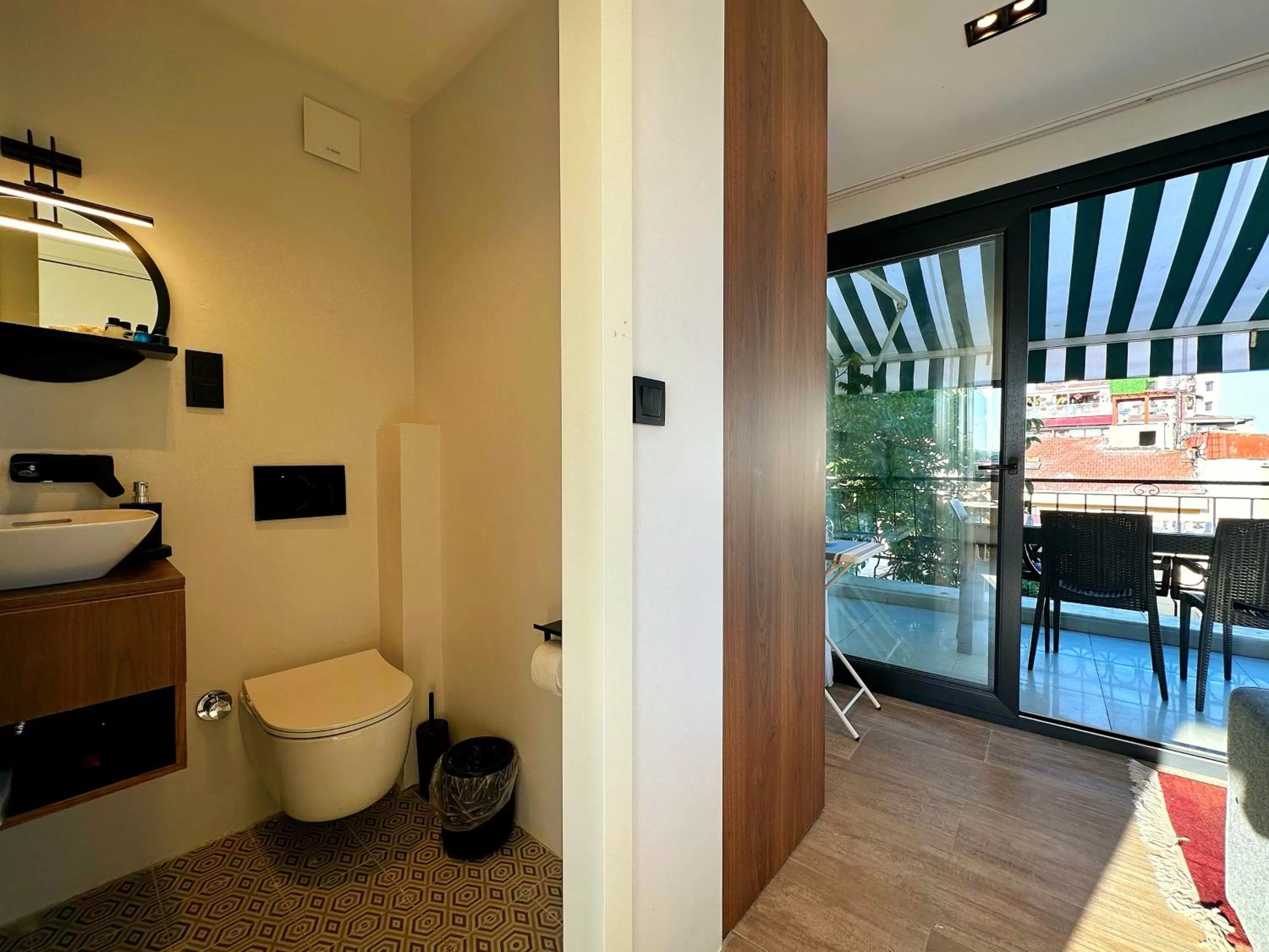 Toilet in Sultan Pier Hotel