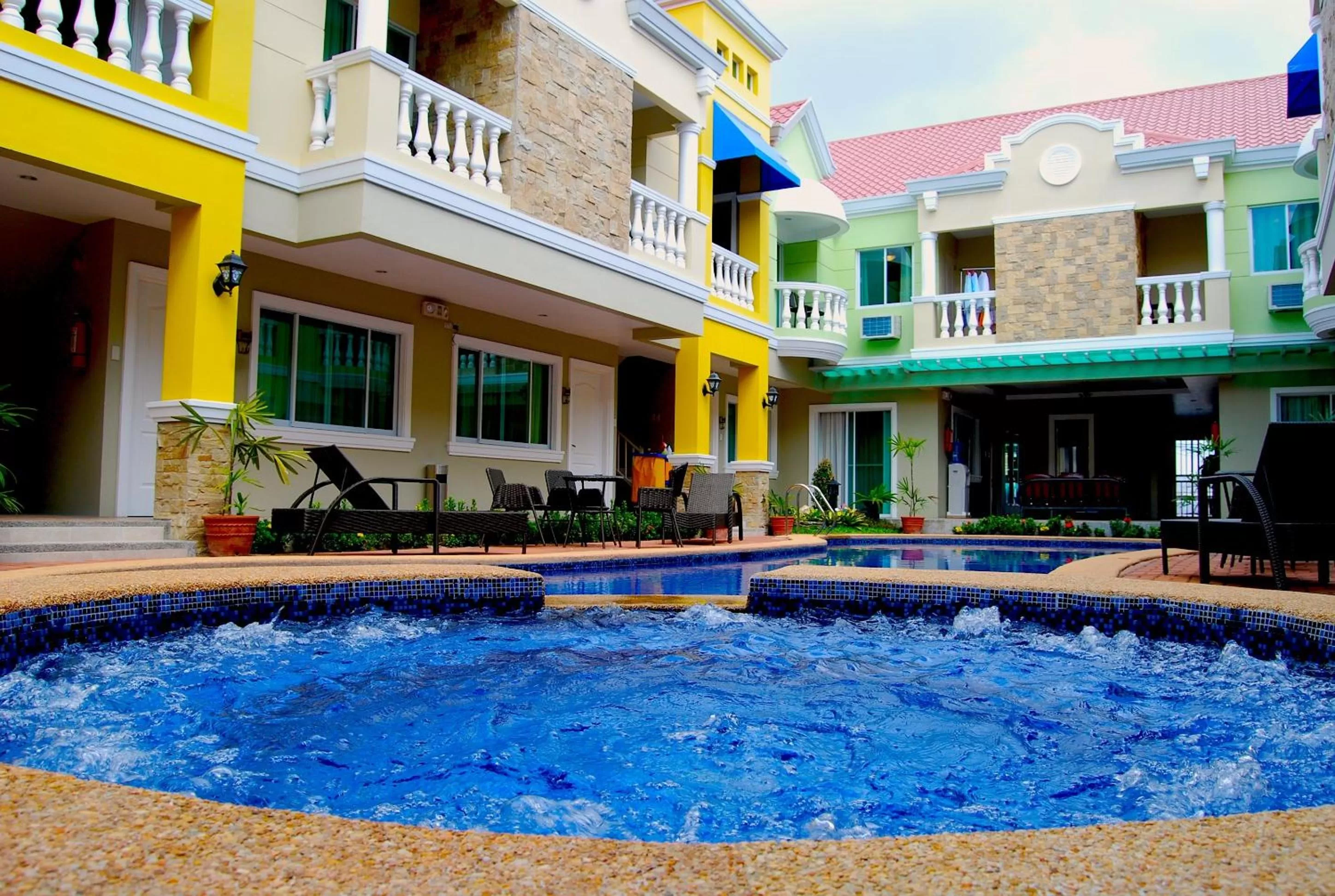 Swimming pool in Prism Hotel