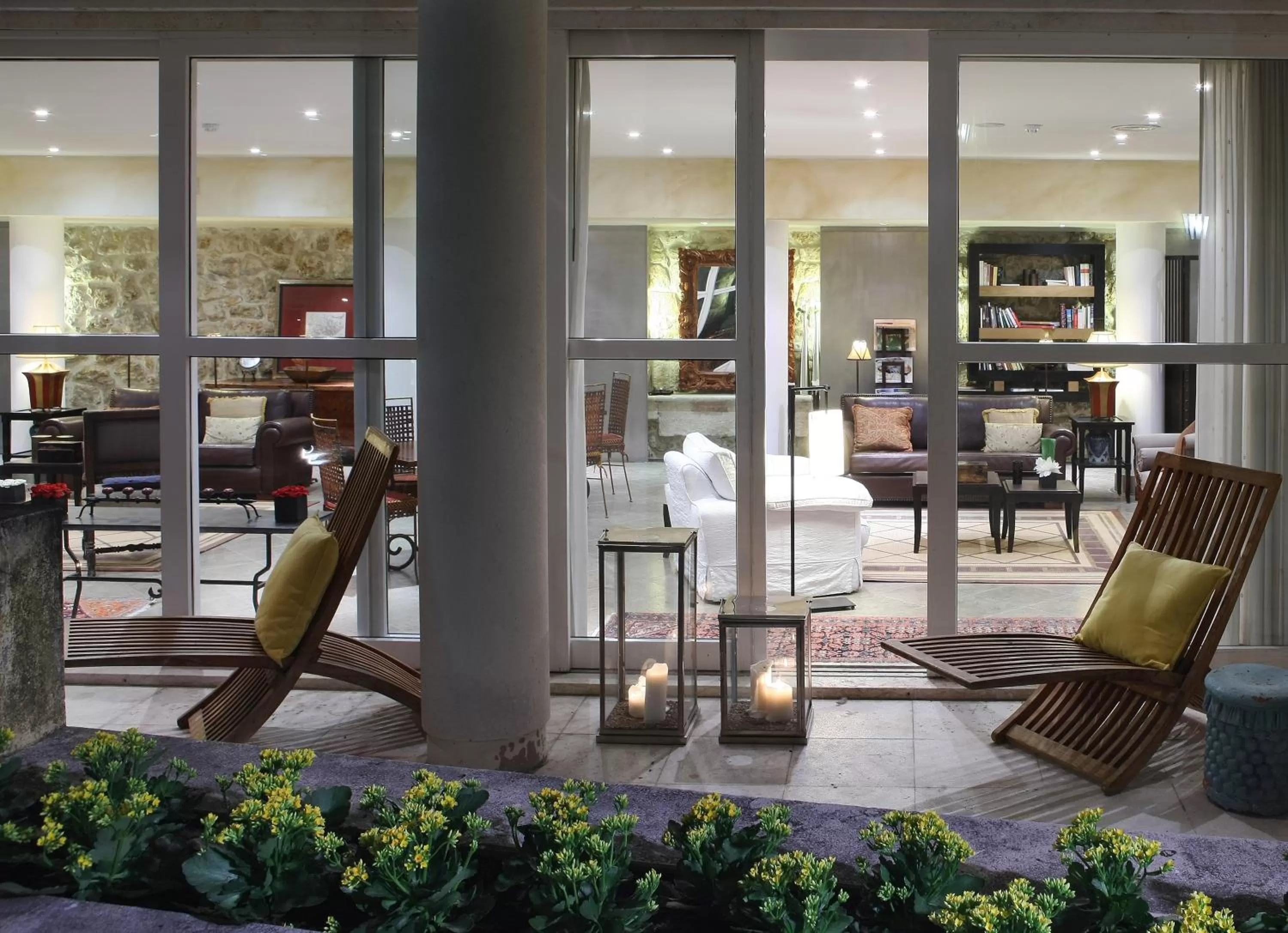 Lounge or bar in Solar do Castelo - Lisbon Heritage Collection - Alfama