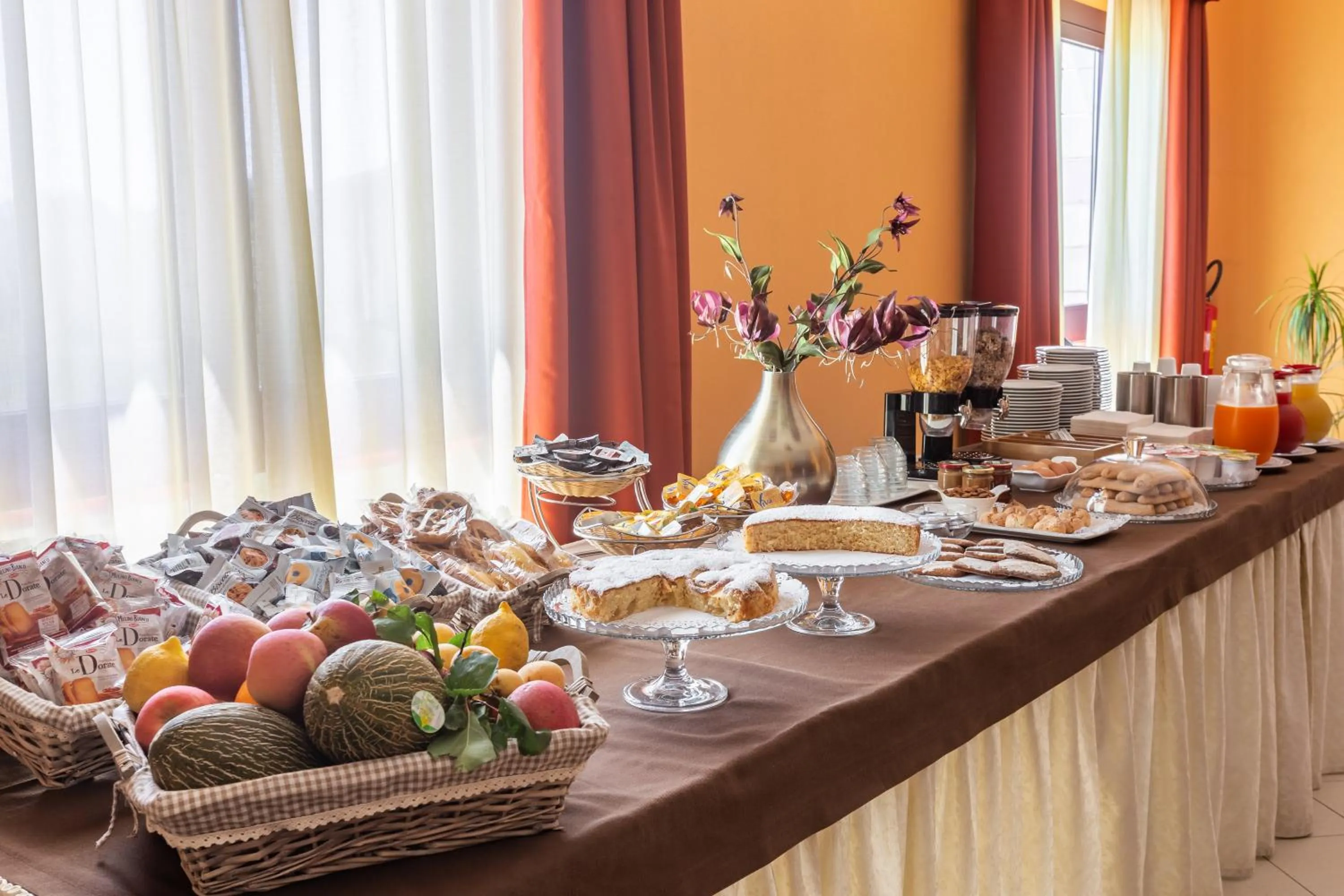 Breakfast in Rodia Inn