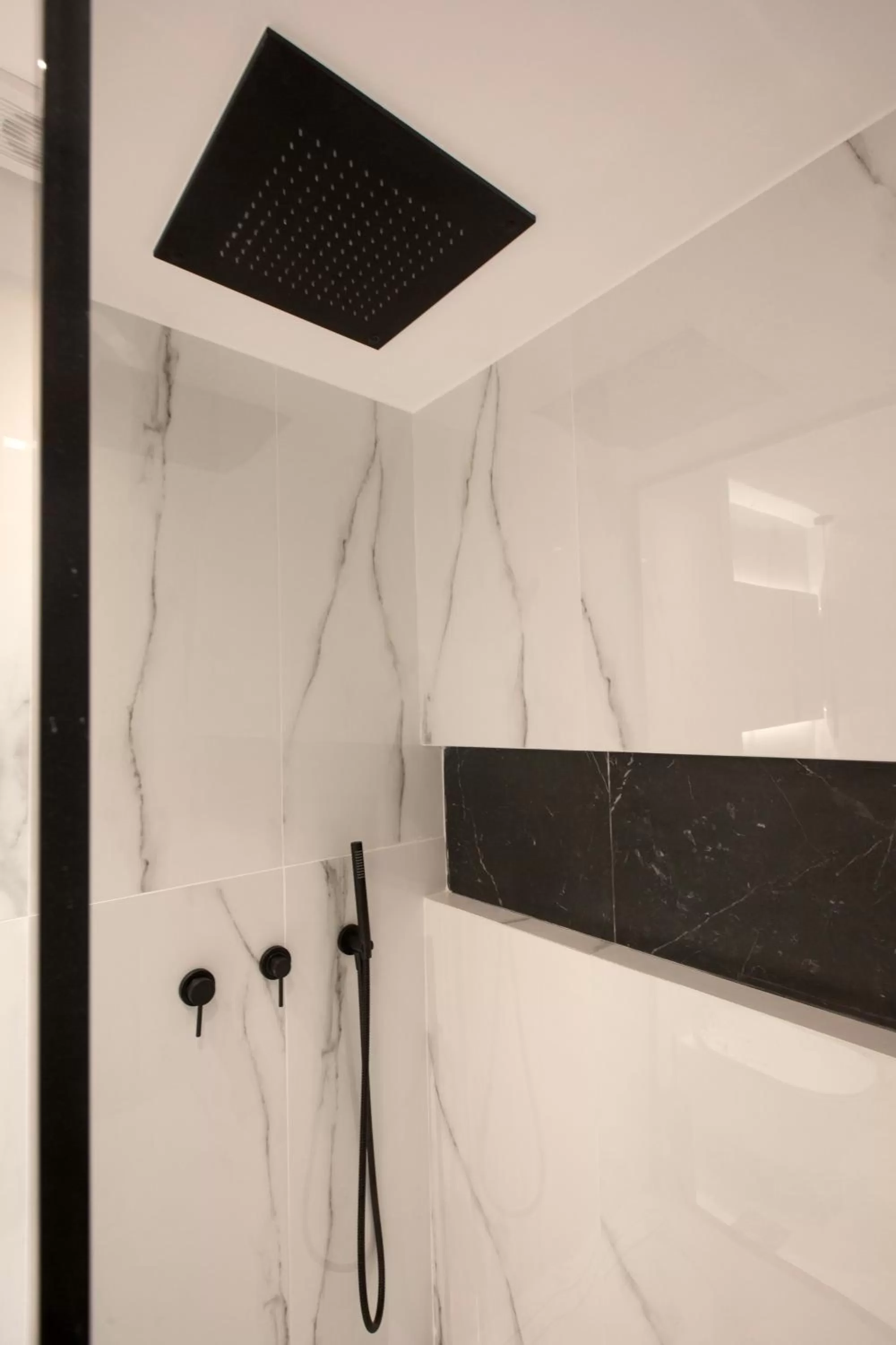 Bathroom in Supreme Luxury Suites by Athens Stay