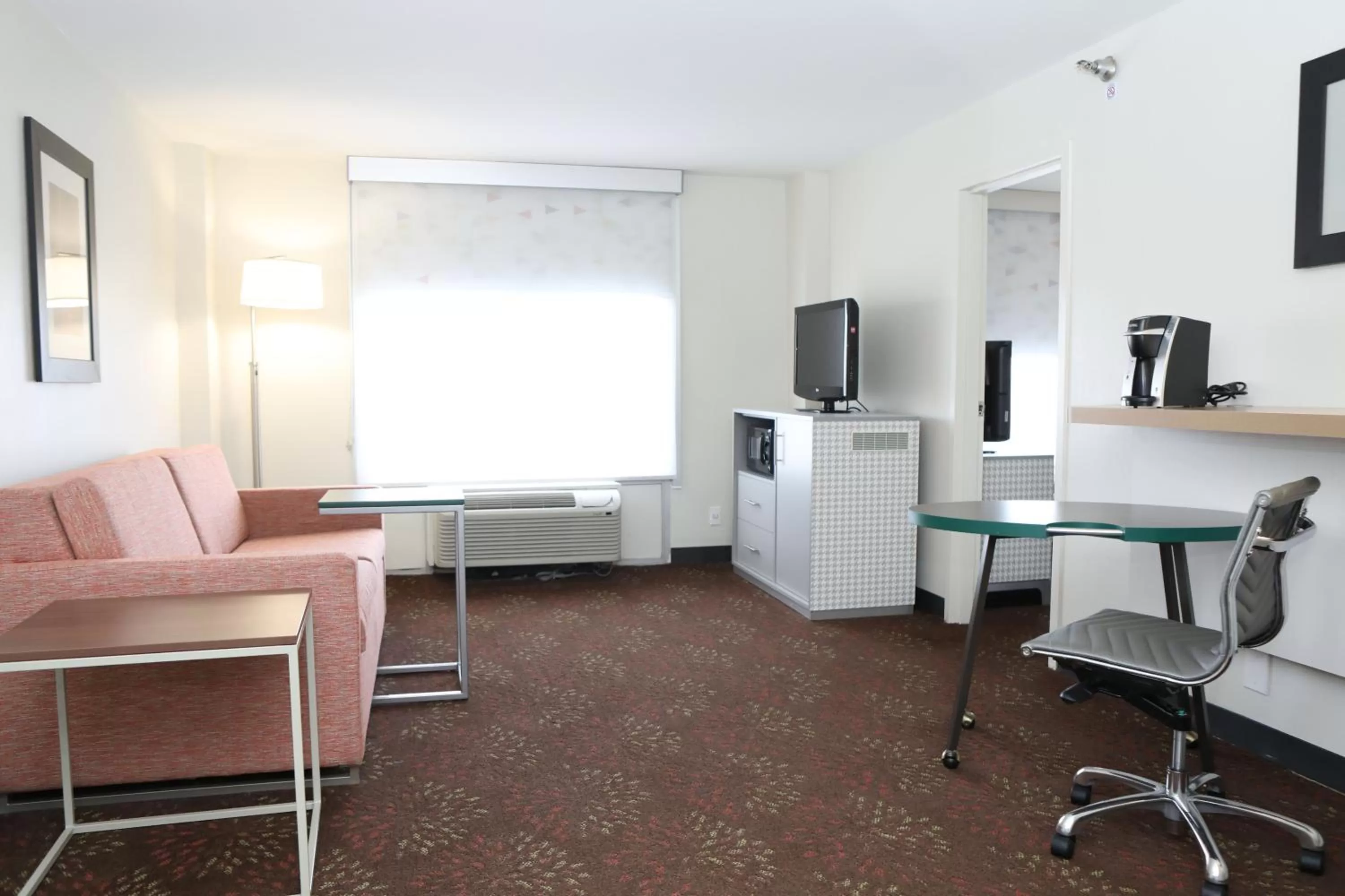 Photo of the whole room in Holiday Inn O'Hare Area by IHG