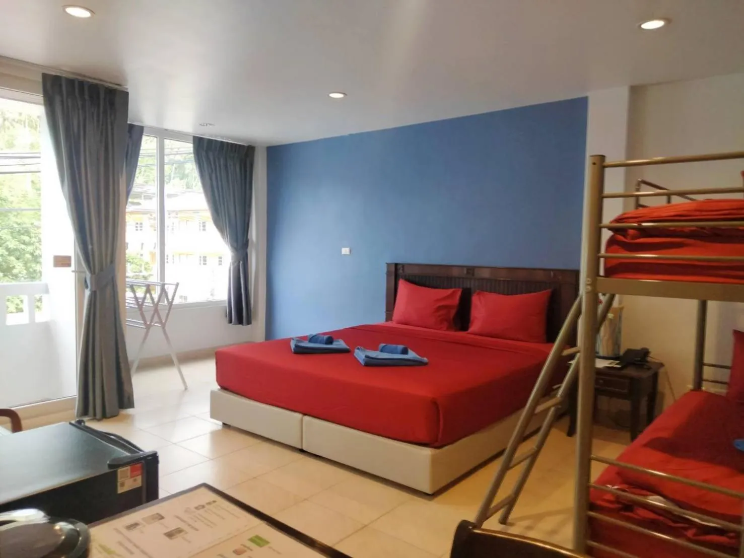 Photo of the whole room, Bed in Karon Living Room - SHA Plus