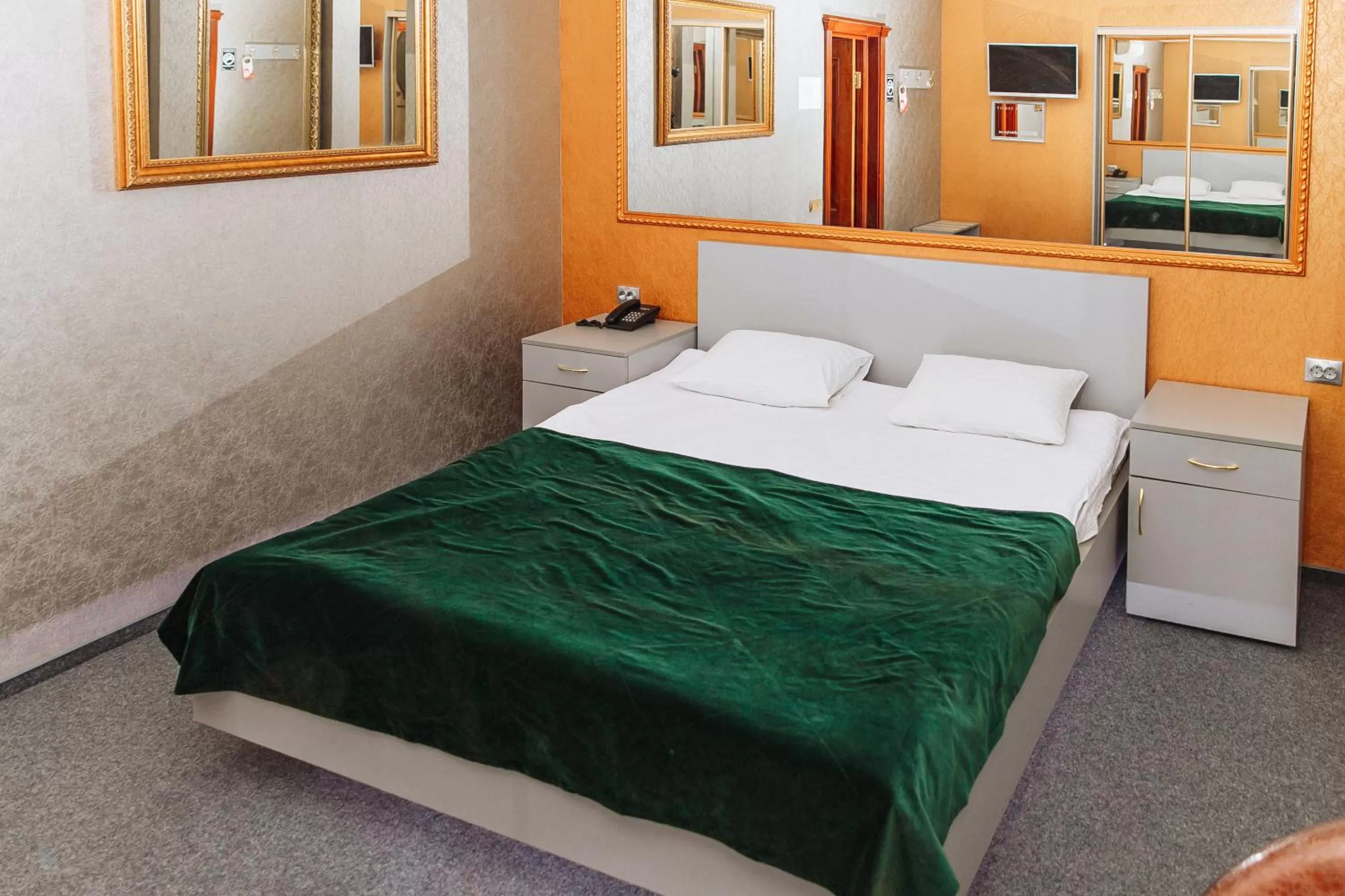 Bed in Viktoriya Family Hotel Restaurant complex