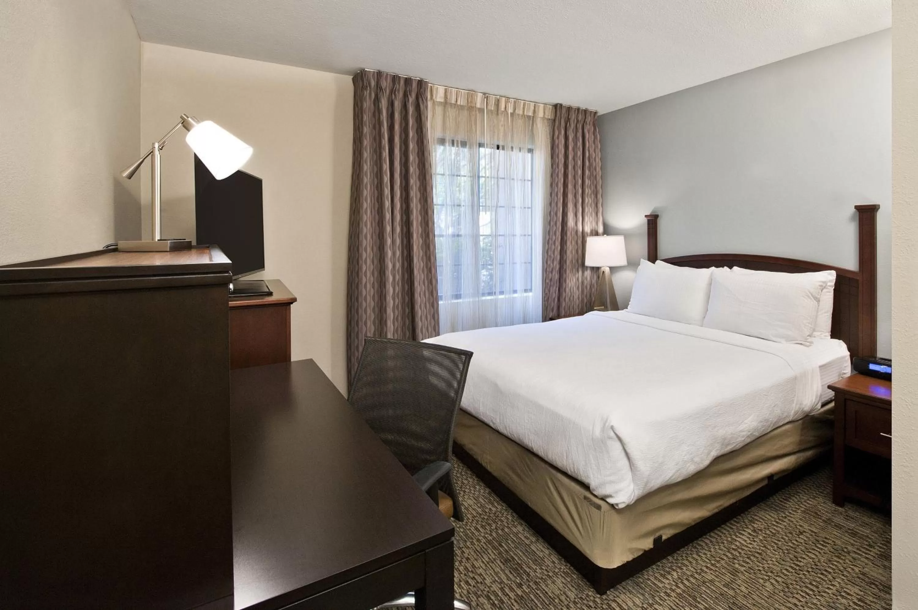 Bed in Staybridge Suites - Charlotte Ballantyne by IHG