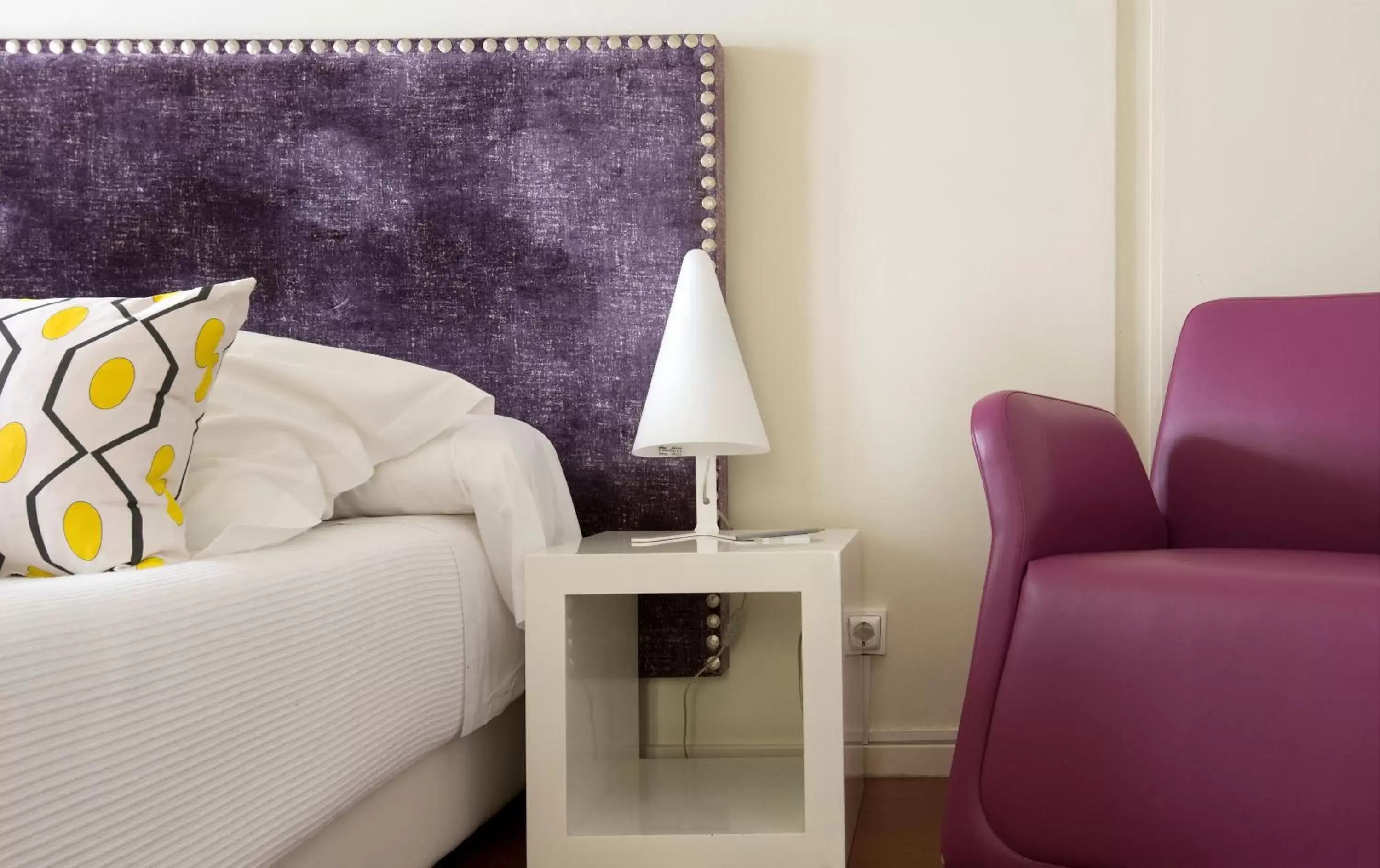 Economy Double Room in Hotel Viento10 Economy Double Room in Hotel Viento10