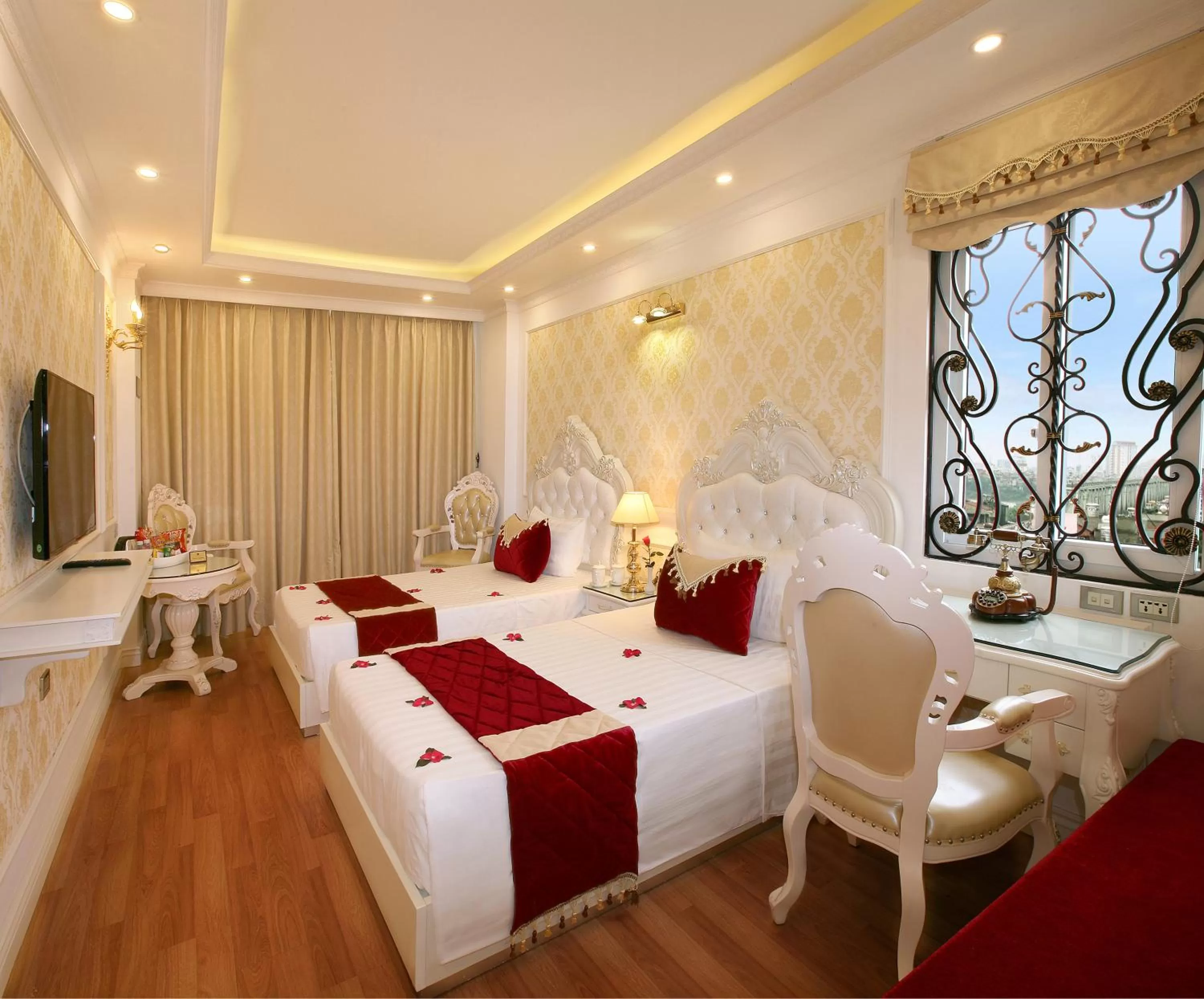 Bedroom, Bed in Hanoi Hotel Royal