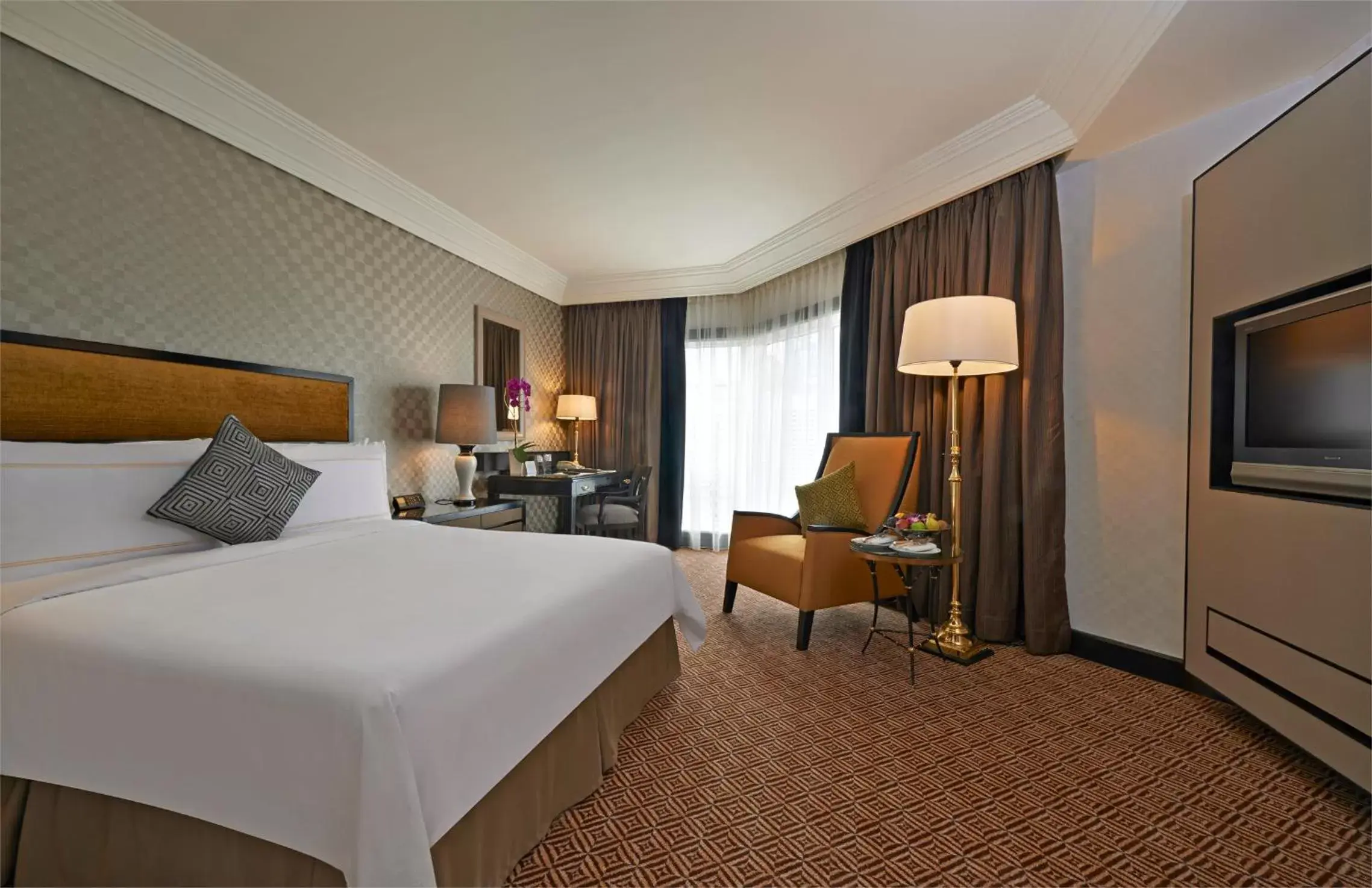 Deluxe Room with One Queen Bed in Grand Millennium Kuala Lumpur Deluxe Room with One Queen Bed in Grand Millennium Kuala Lumpur