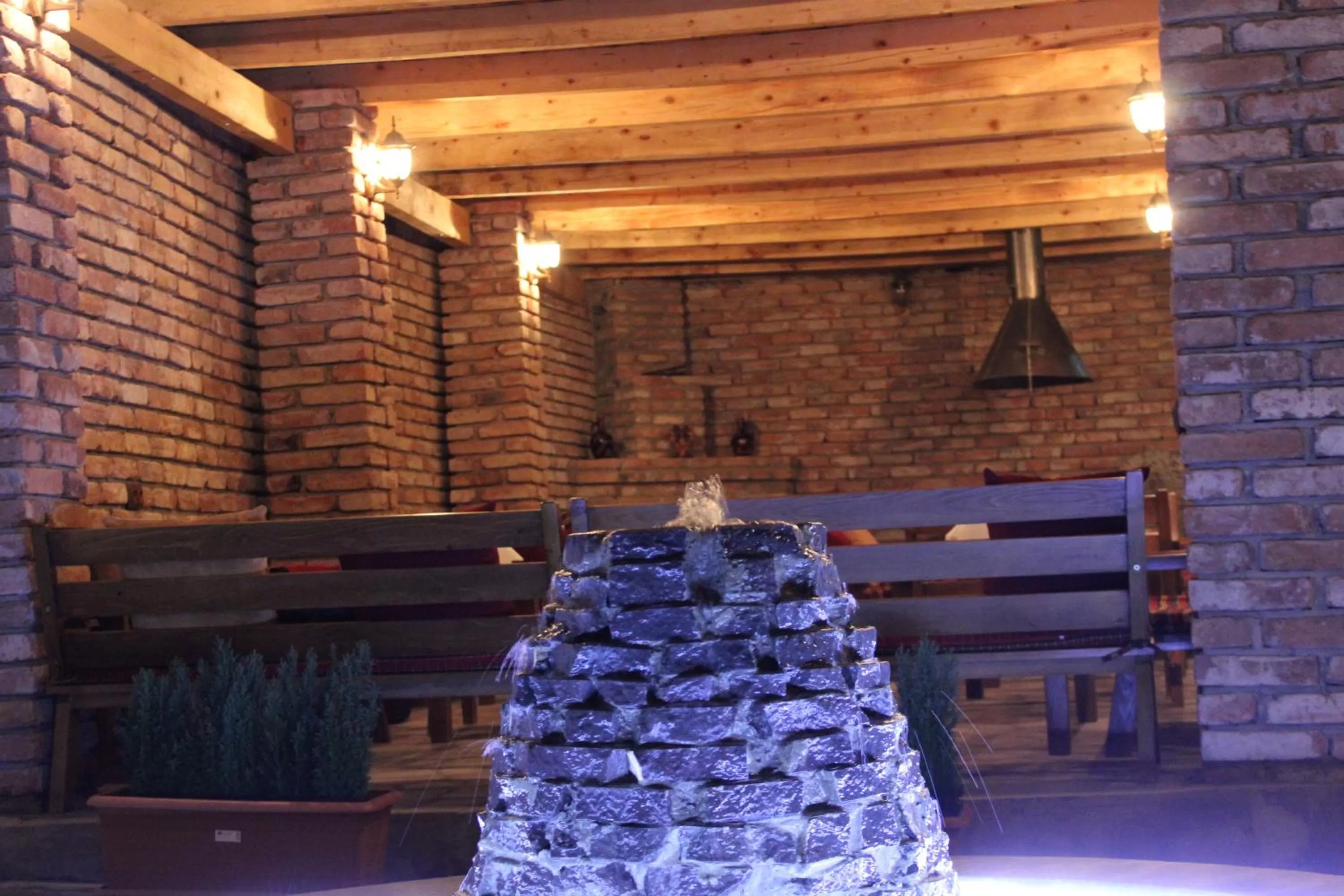 Restaurant/places to eat in Heyvany