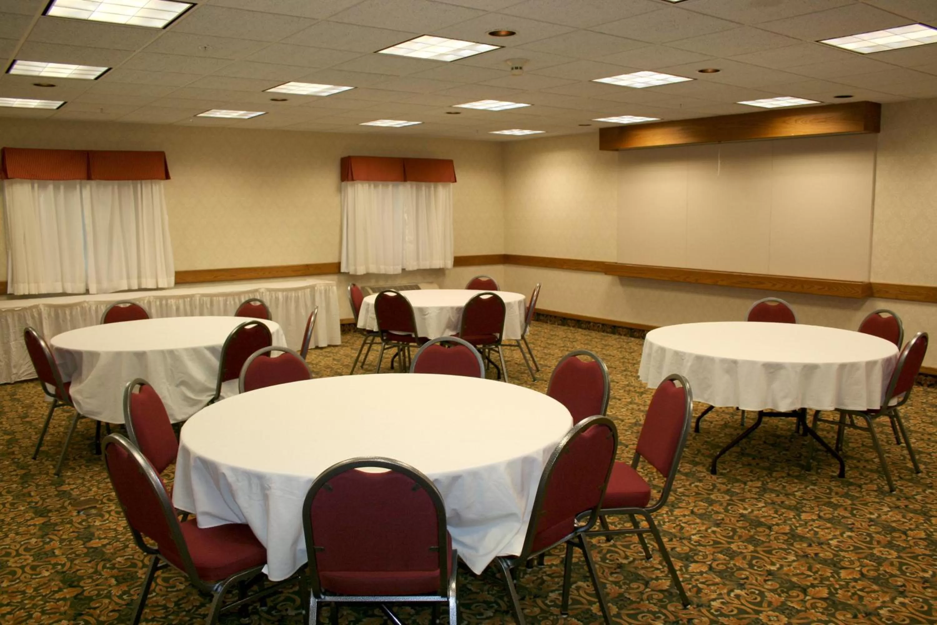 Banquet/Function facilities in Baymont by Wyndham Portage
