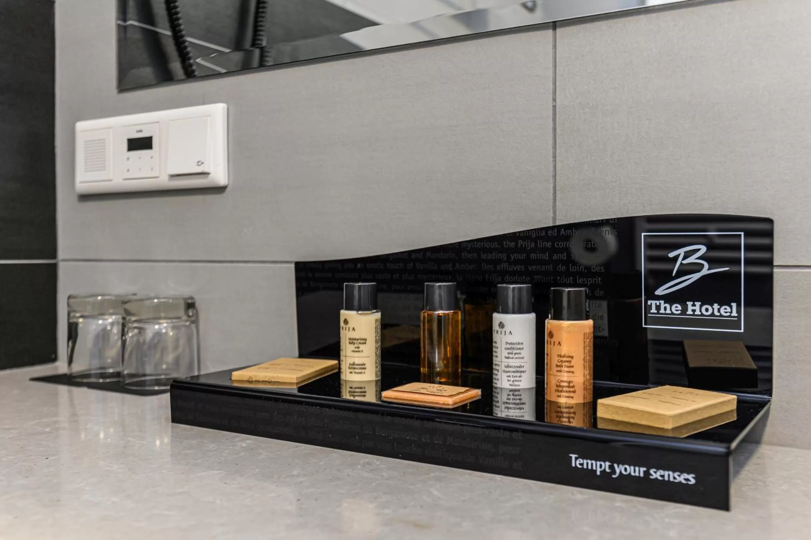 Decorative detail in B THE HOTEL