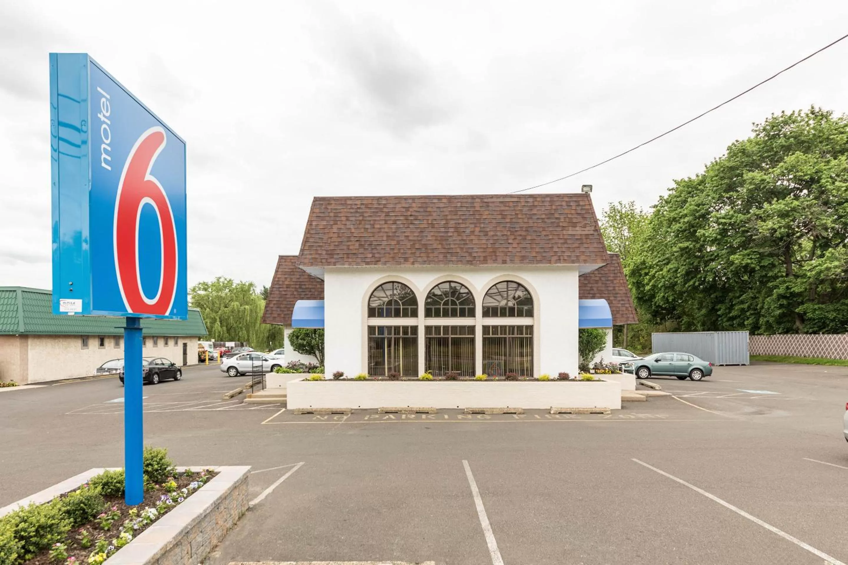 Property building in Motel 6-Warminster, PA