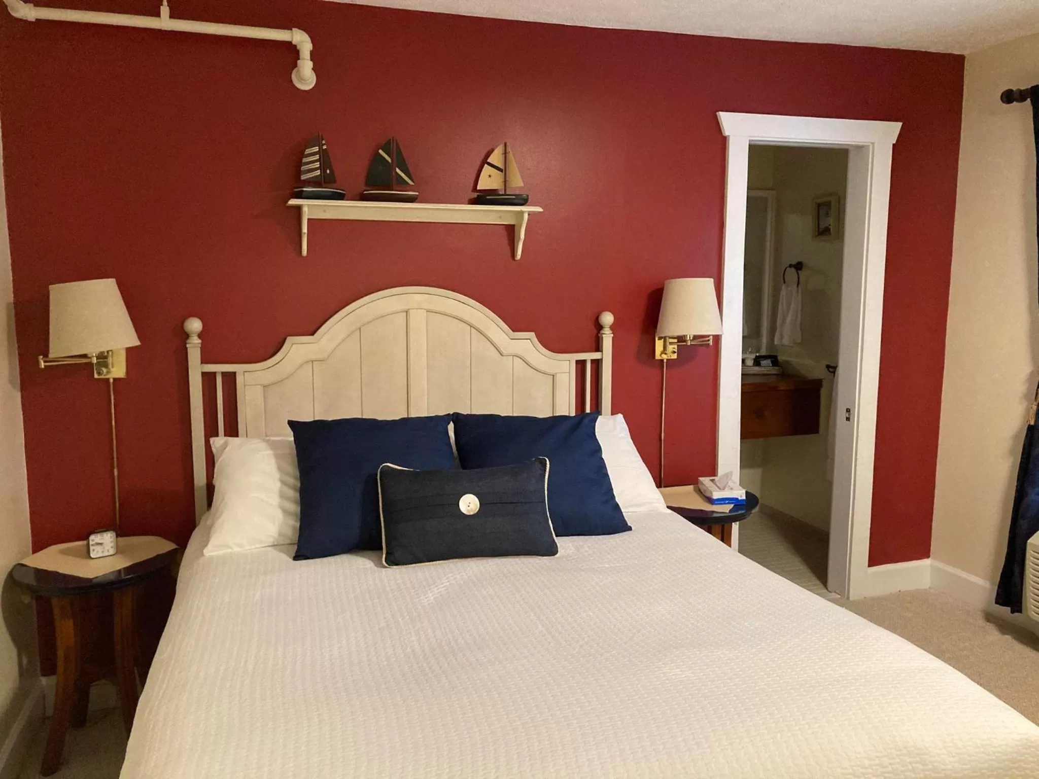 Bed in Hotel Frankfort & Restaurant