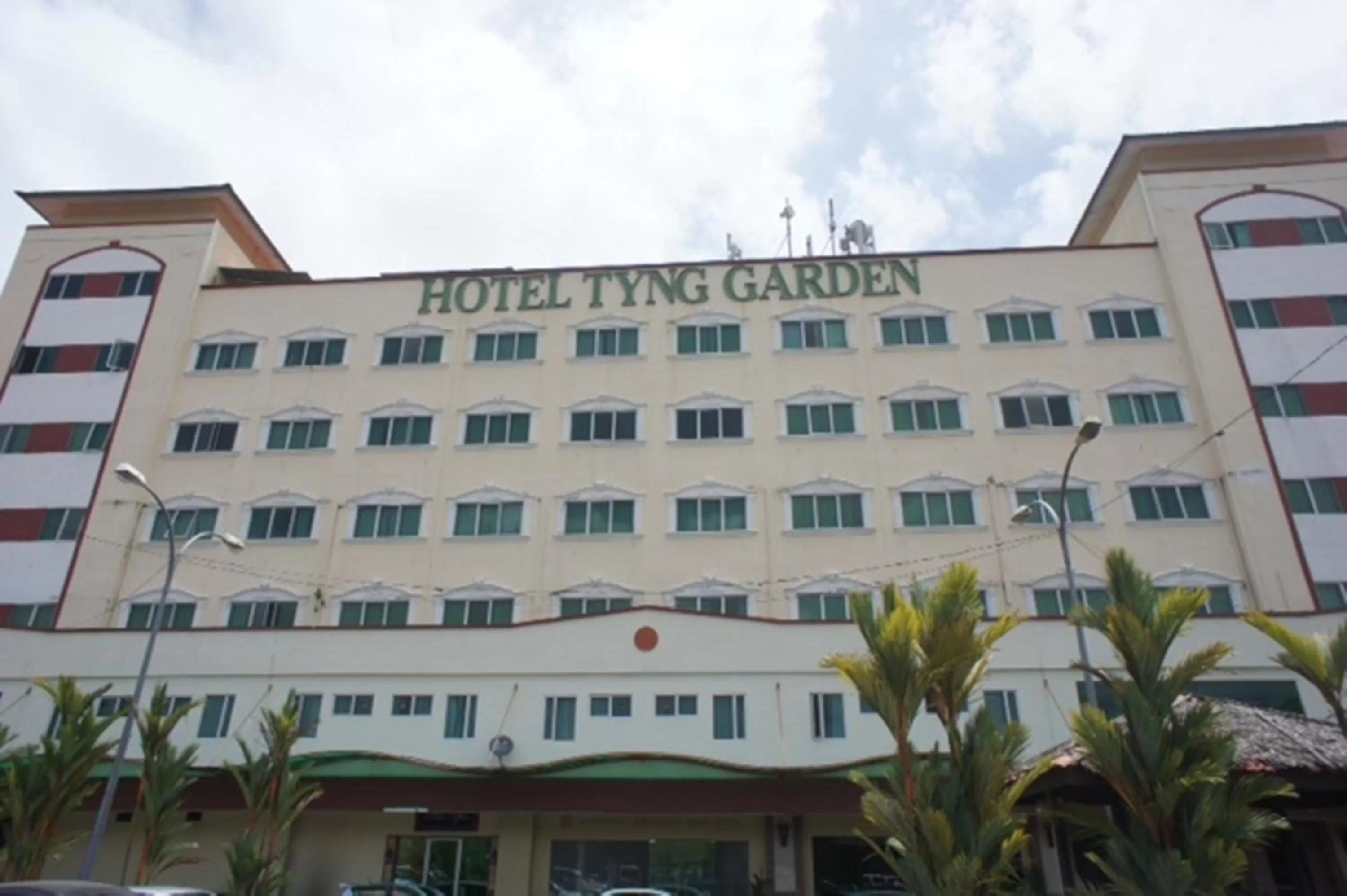 Facade/entrance in Tyng Garden Hotel