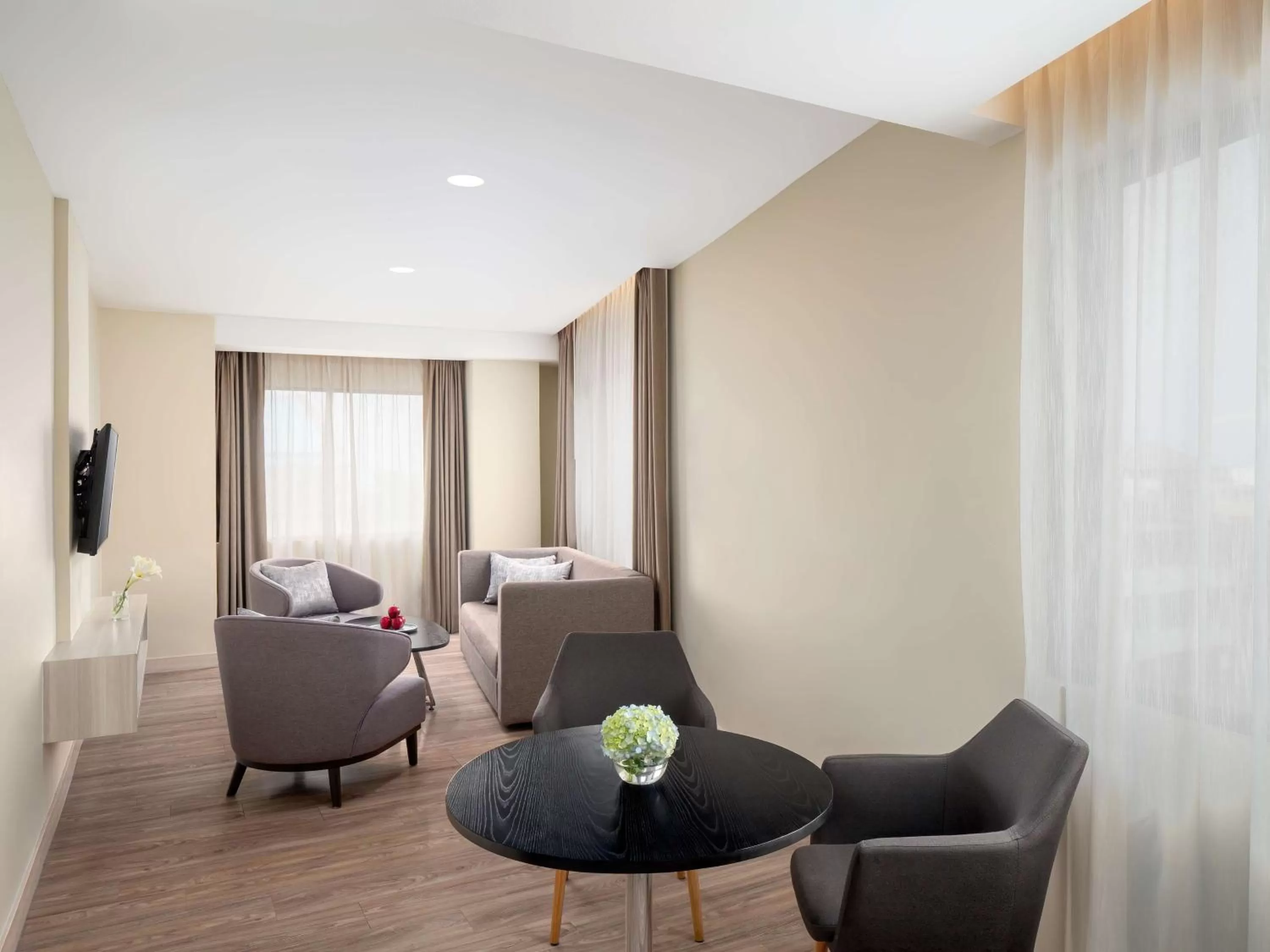 Business facilities in AIHO Hotel Medan