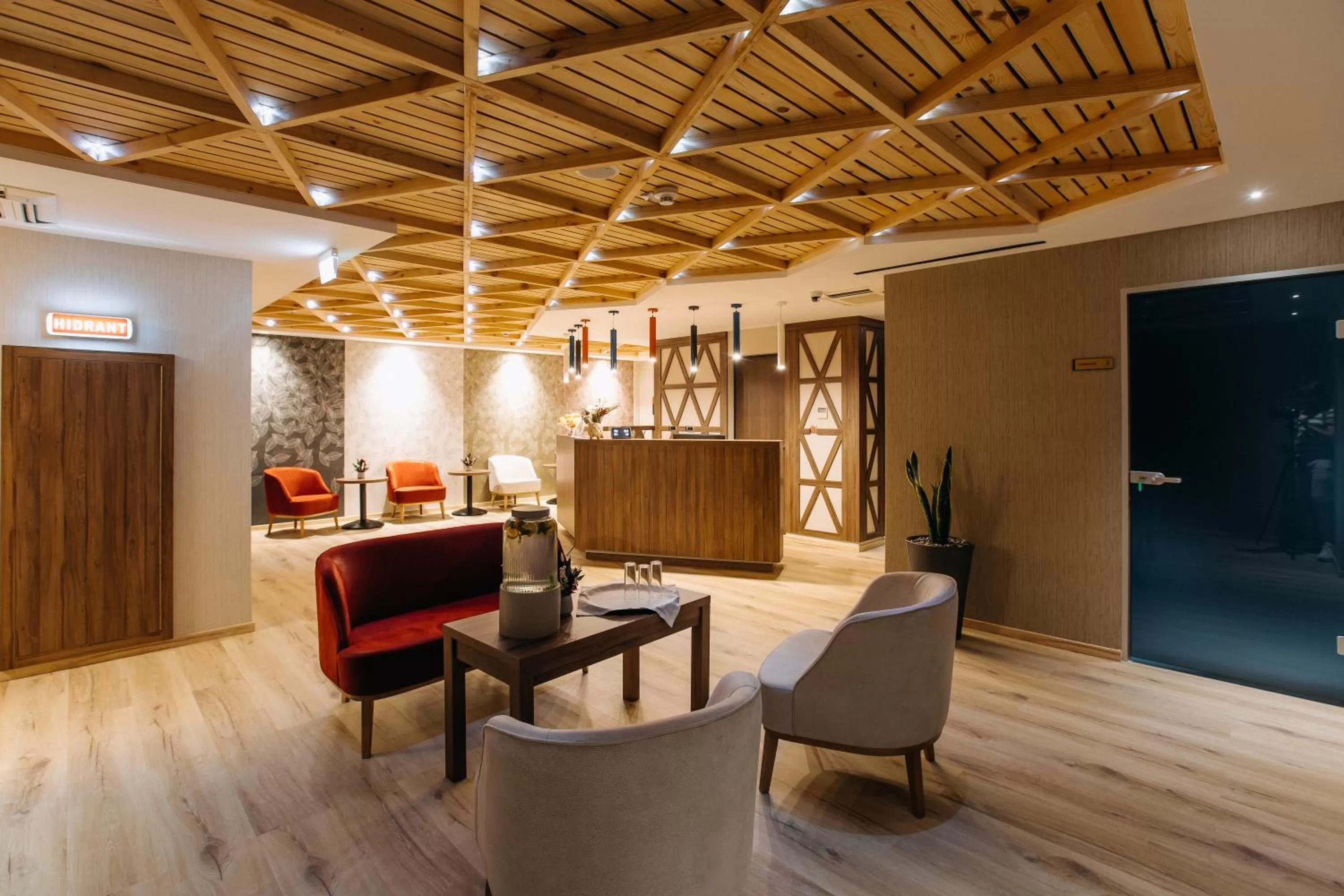 Spa and wellness centre/facilities, Lobby/Reception in HOTEL CRYSTAL WELLNESS & SPA superior