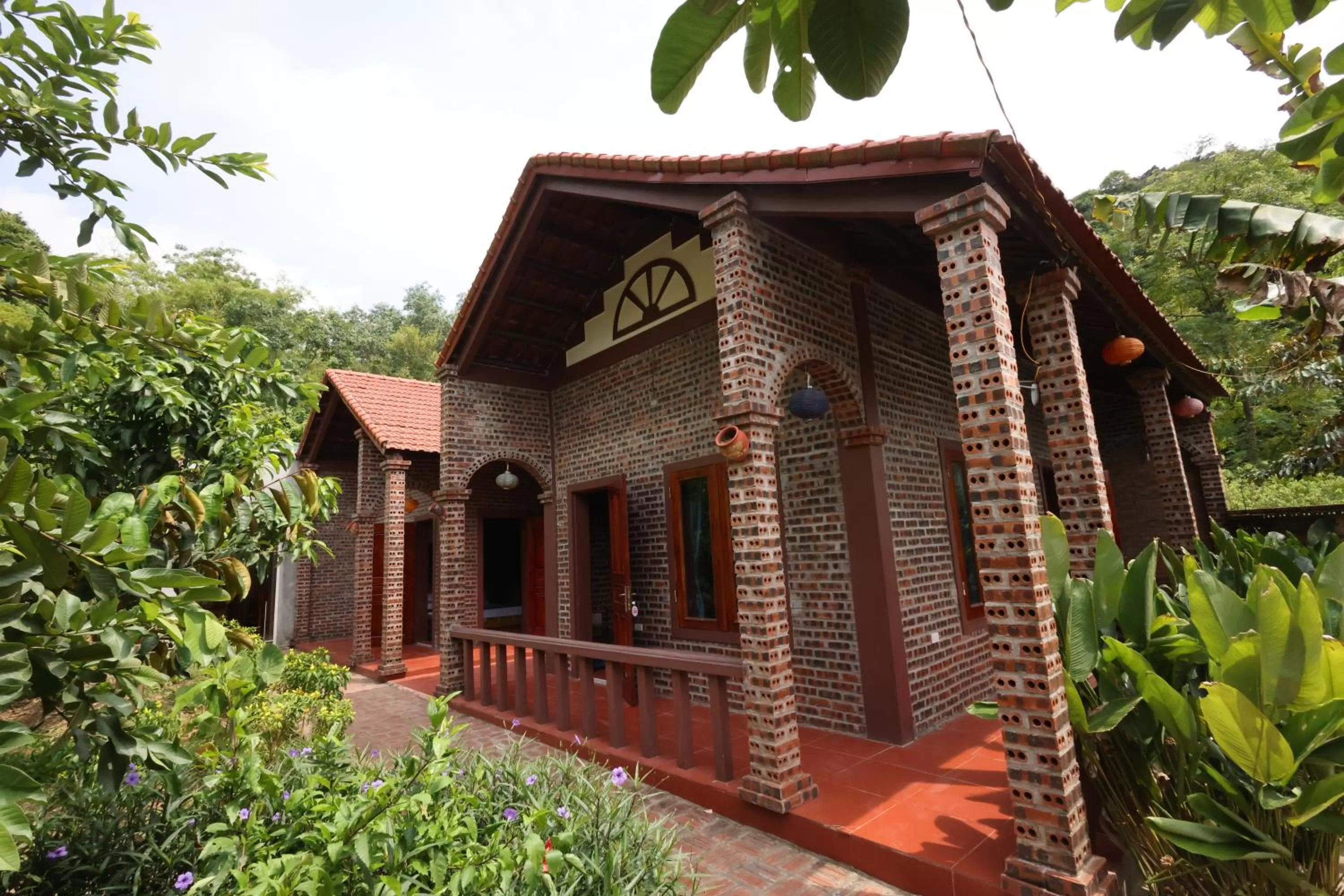 Property building in Phạm Gia Homestay Ecogarden