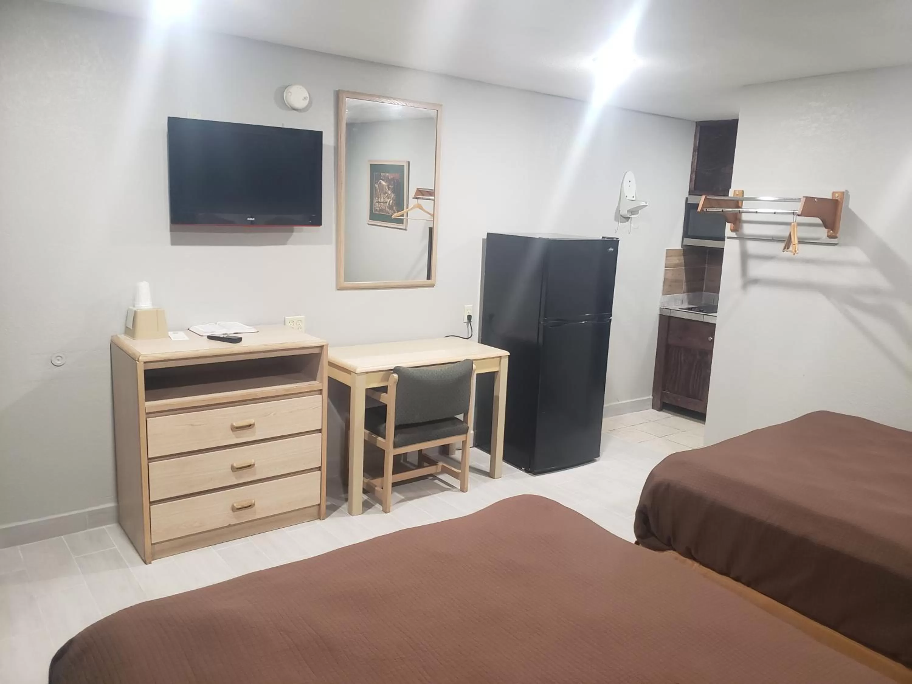 Bed in Village Inn Cotulla