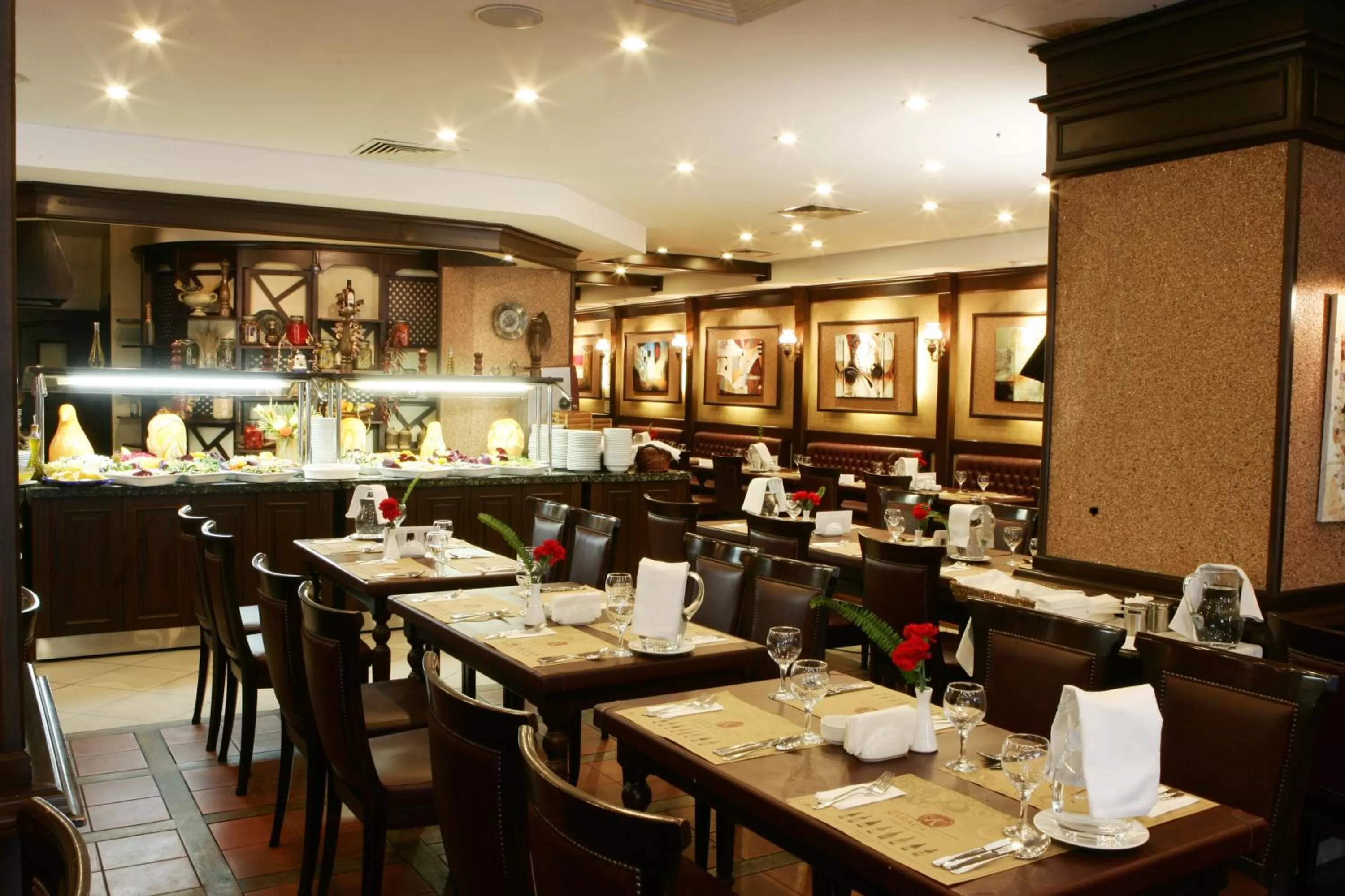 Restaurant/places to eat in Karaca Hotel