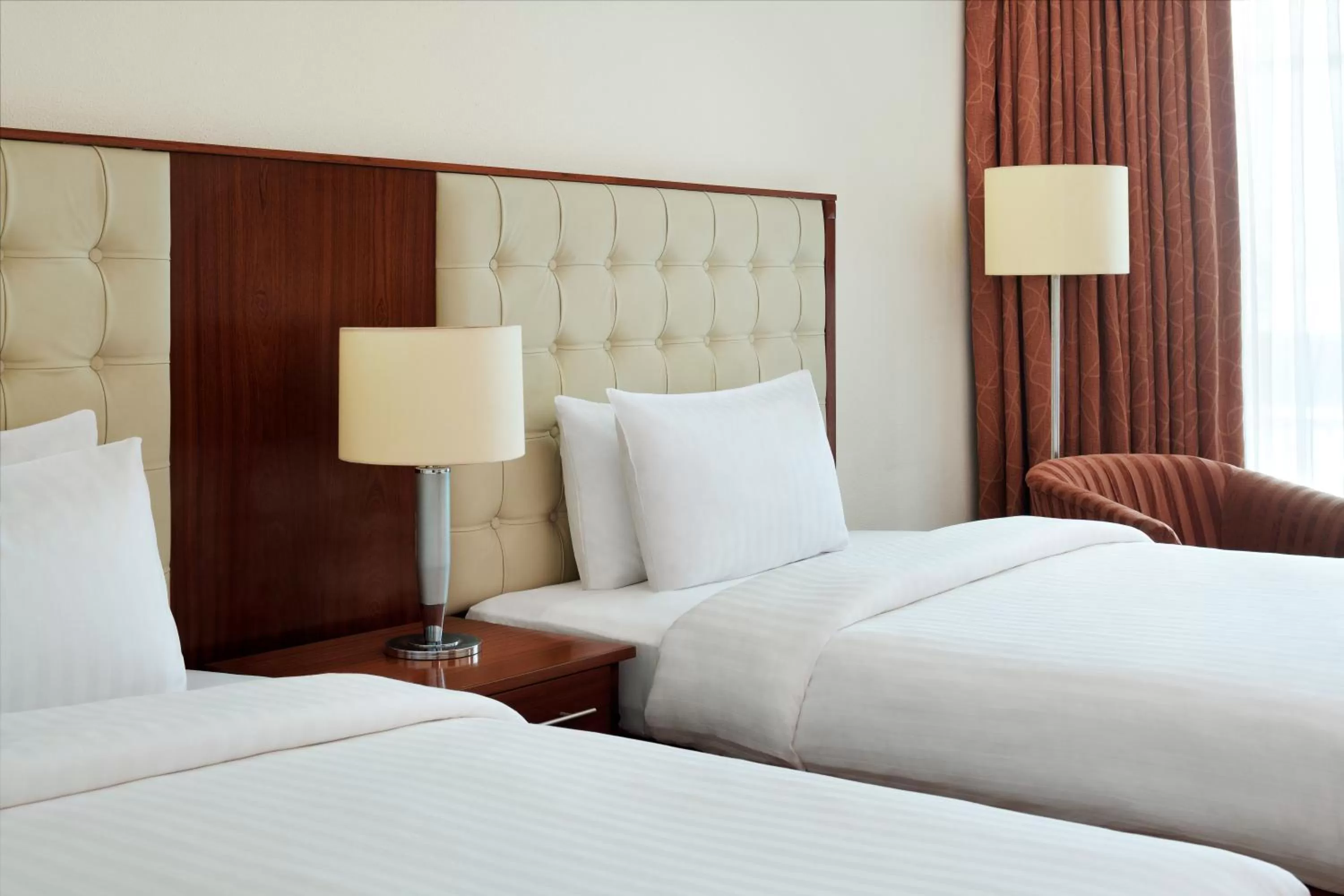 Bedroom, Bed in Mövenpick Hotel Karachi