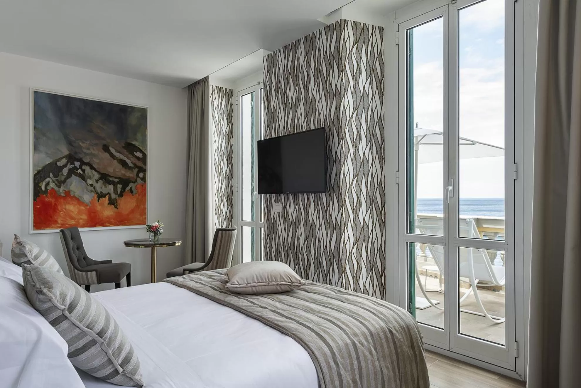 Bed in Sublimis Boutique Hotel Adults-Only