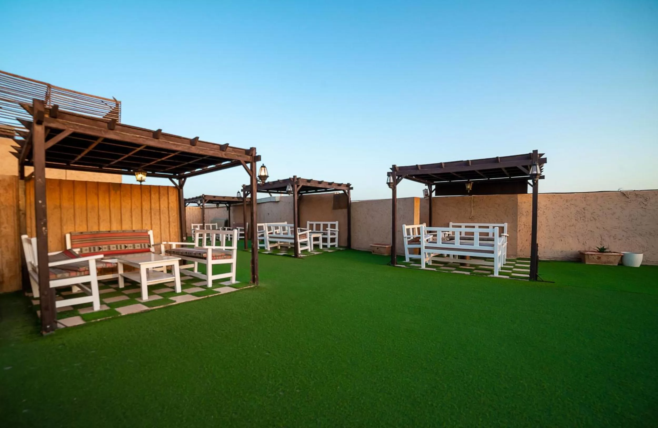 Golden Garden Al Corniche