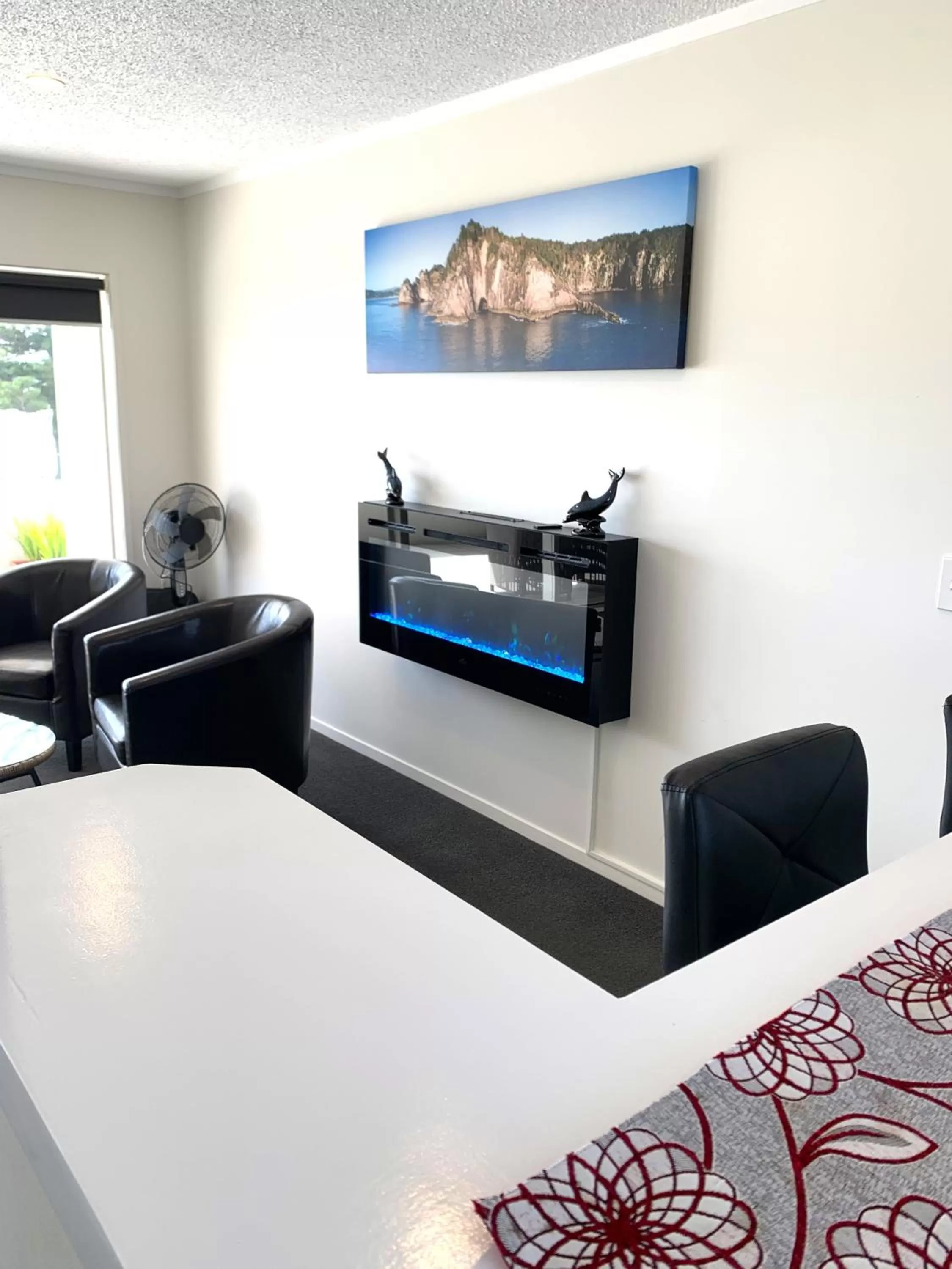 Bed in The Oceanside Motel