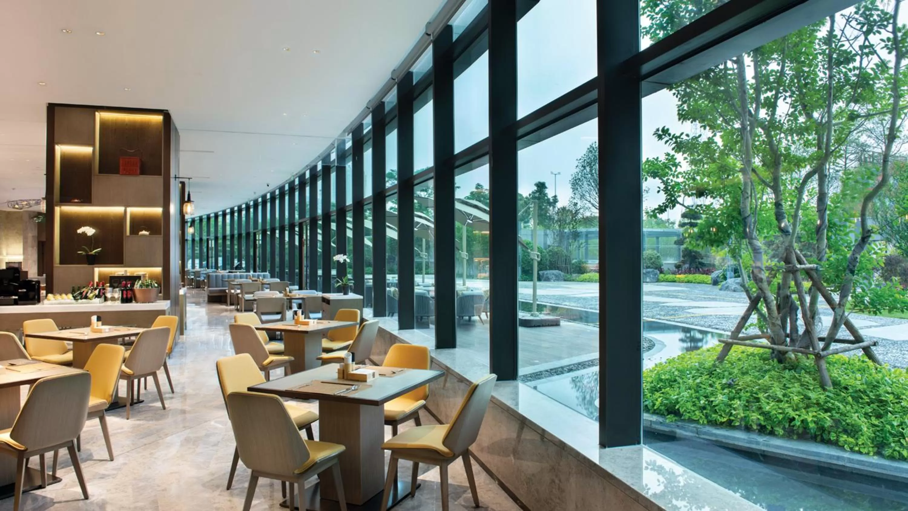 Restaurant/places to eat in Crowne Plaza Quanzhou Riverview by IHG