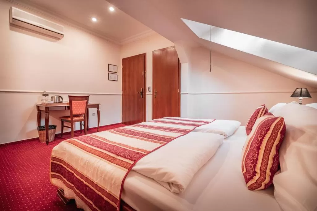 Photo of the whole room, Bed in Hotel Capital with private wellness