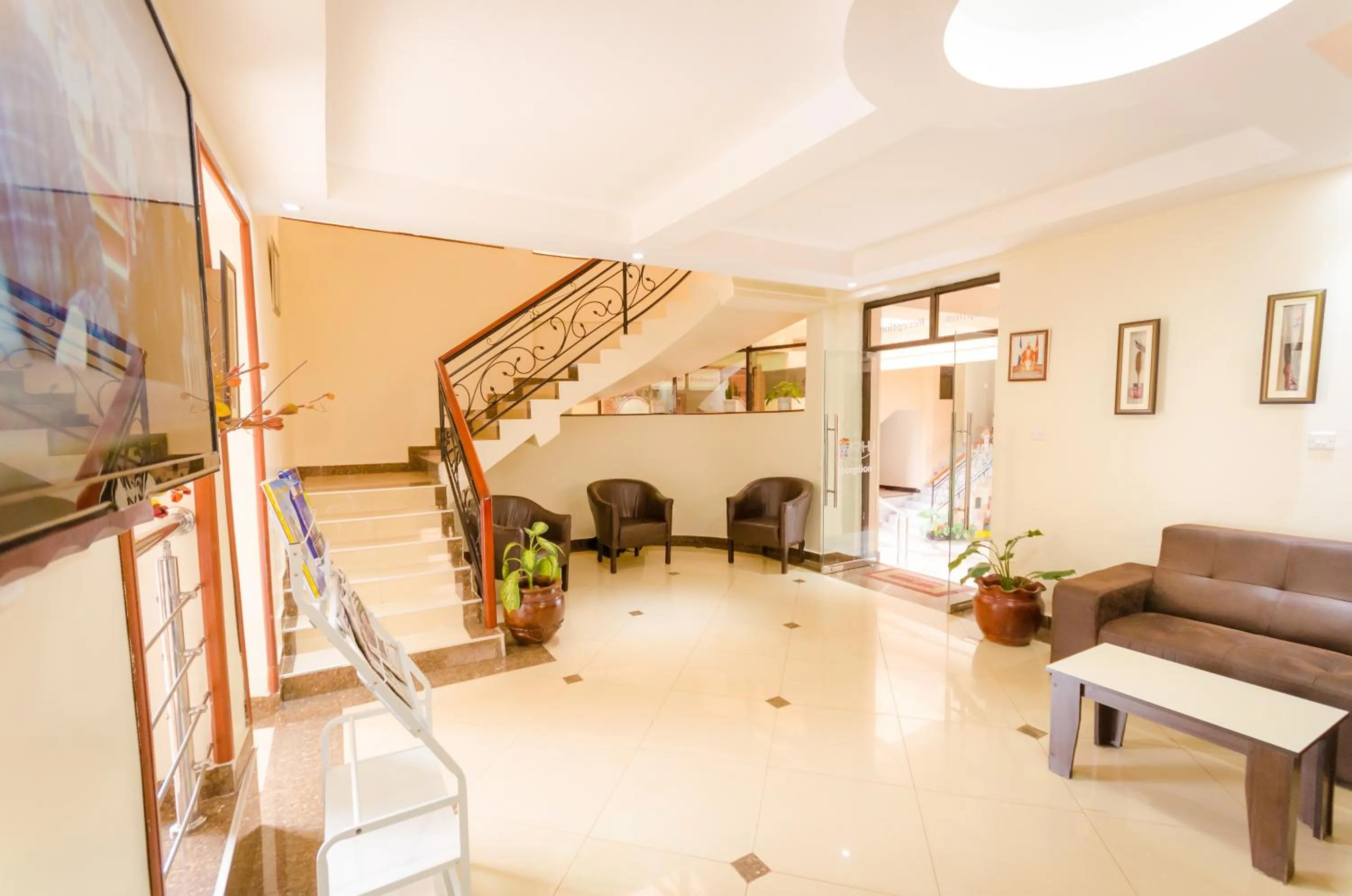 Facade/entrance in Marie's Royale Hotel