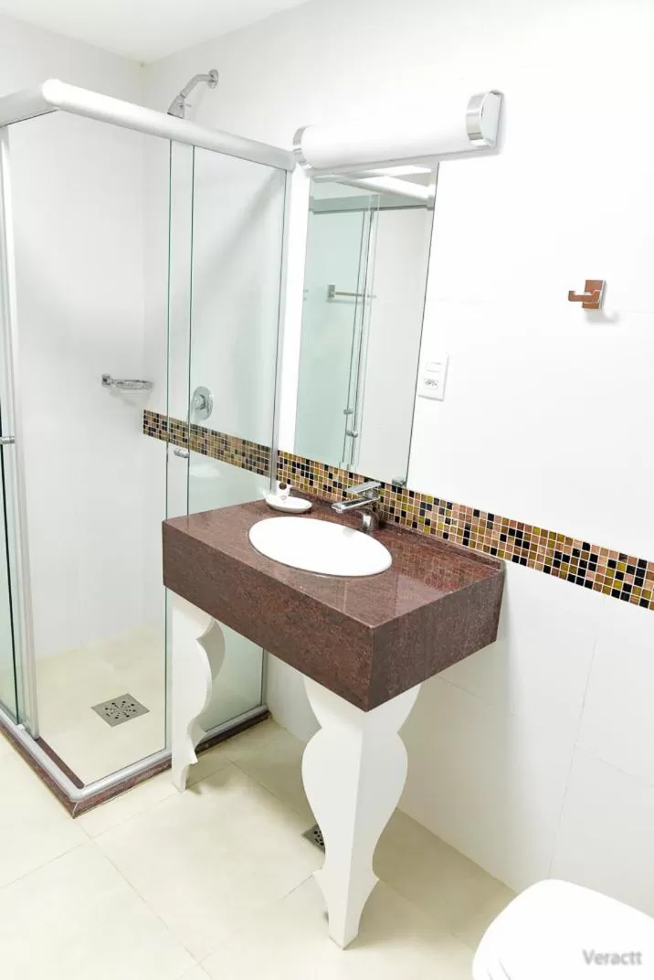 Photo of the whole room, Bathroom in Hotel Praça da Matriz