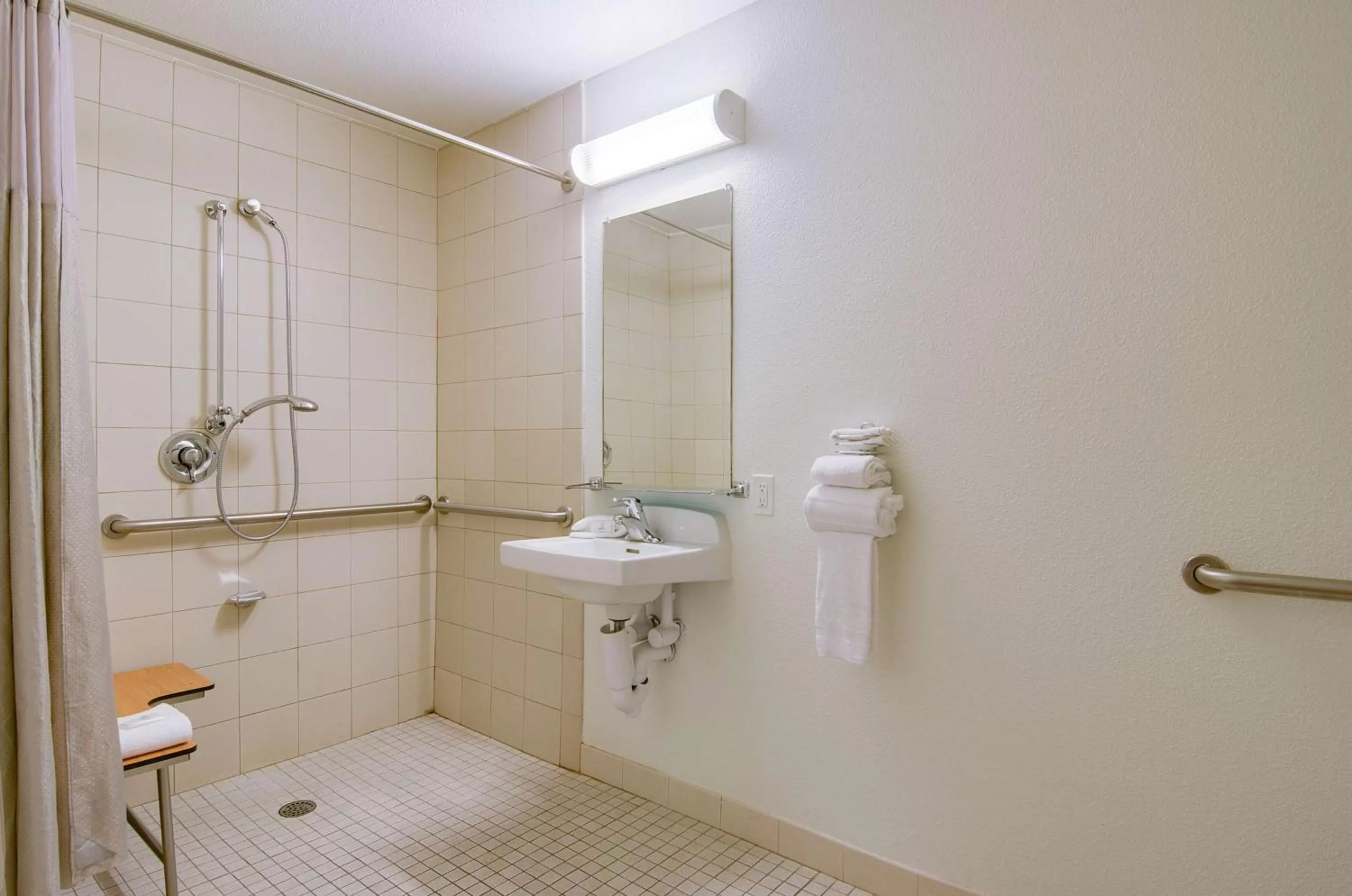 Bathroom in Motel 6-Tacoma, WA - Fife