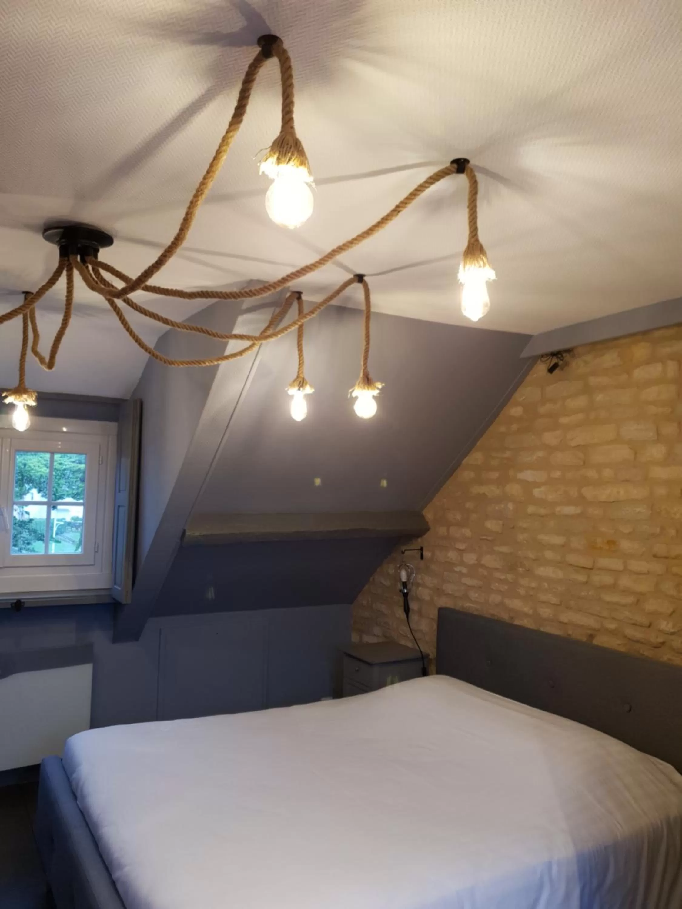 Bed in Hotel restaurant La Pêcherie - Le manoir d'à coté - Les 5 ruches -Logis hôtels