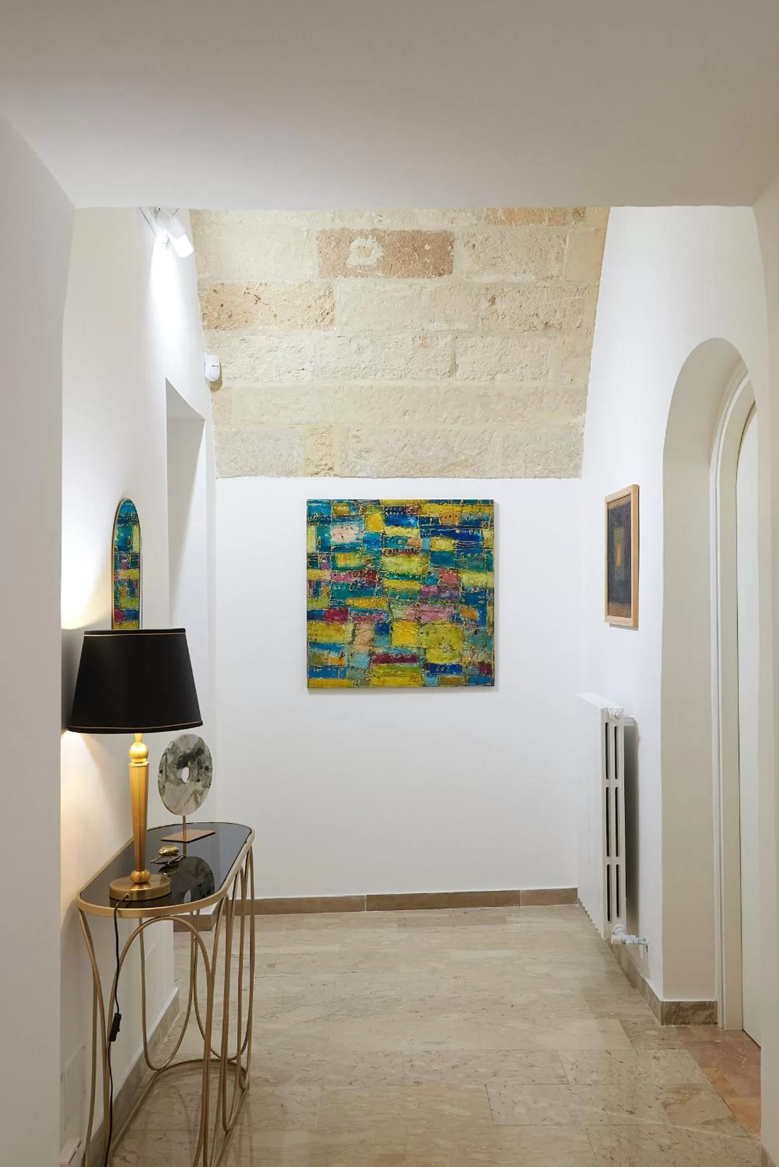 Decorative detail in Kalinifta - Jacuzzi & Suites SIT