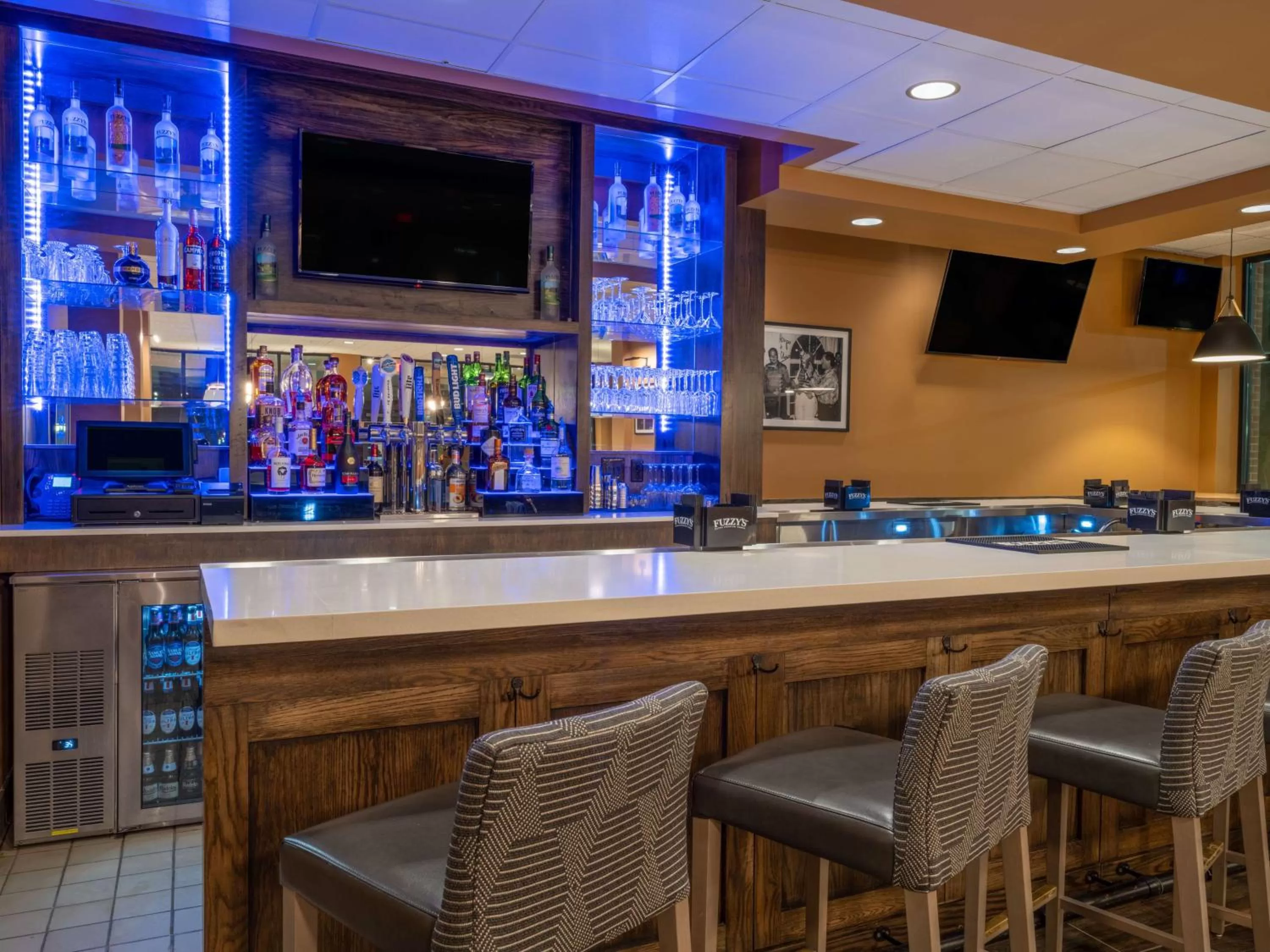 Lounge or bar in Hilton Garden Inn Jeffersonville, In