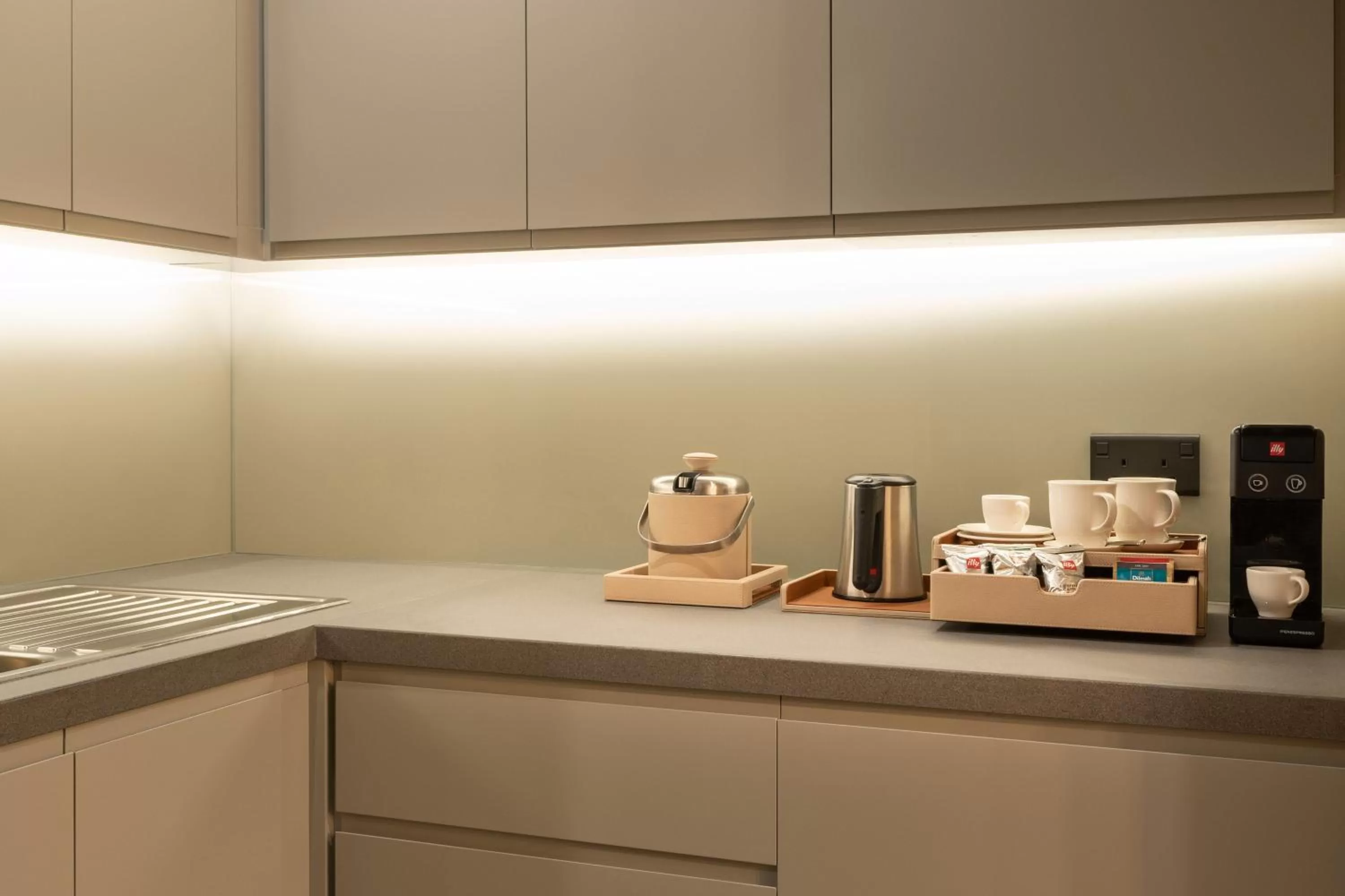 Kitchen or kitchenette in Le Royal Meridien Beach Resort & Spa Dubai