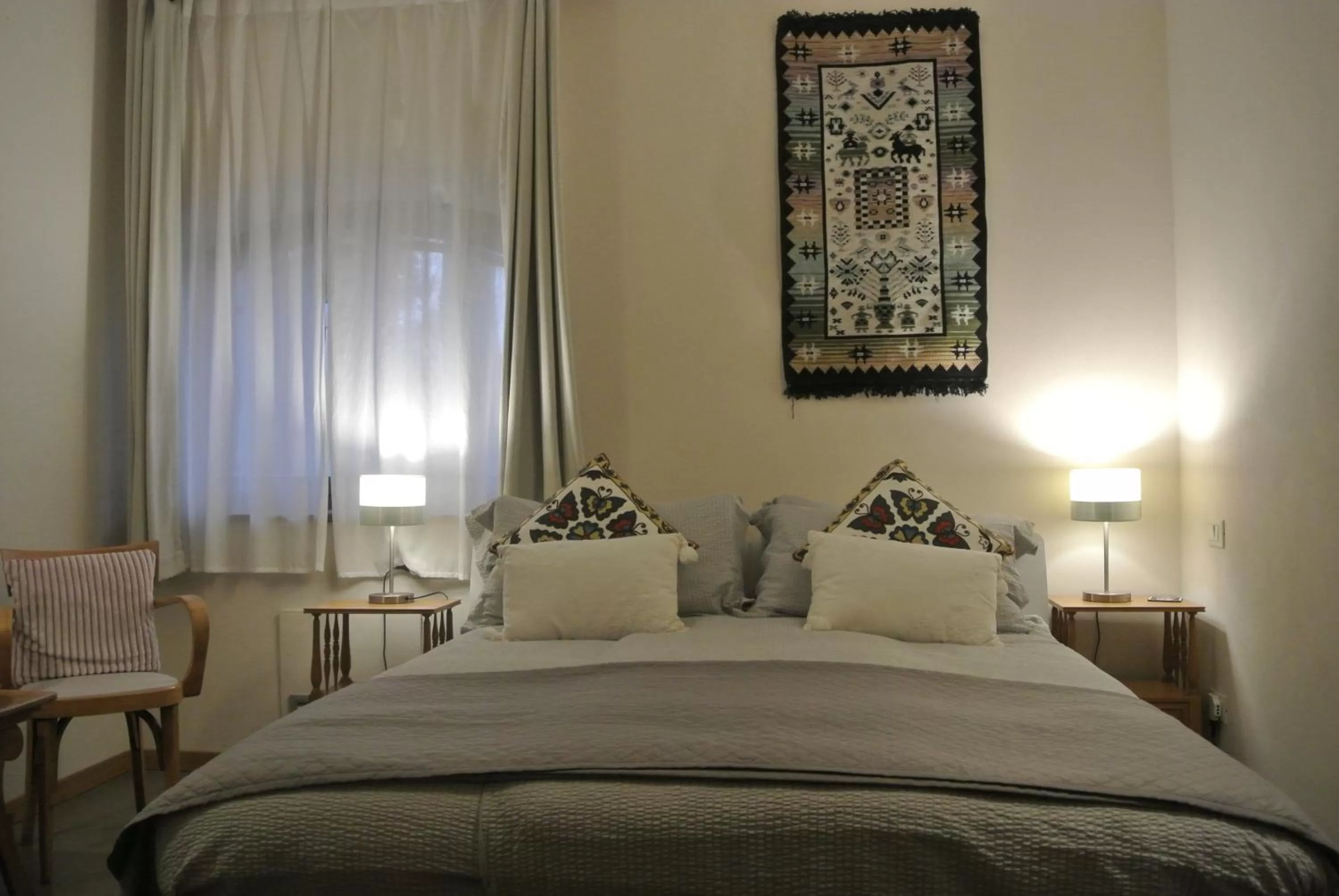 Bedroom, Bed in campagnoli