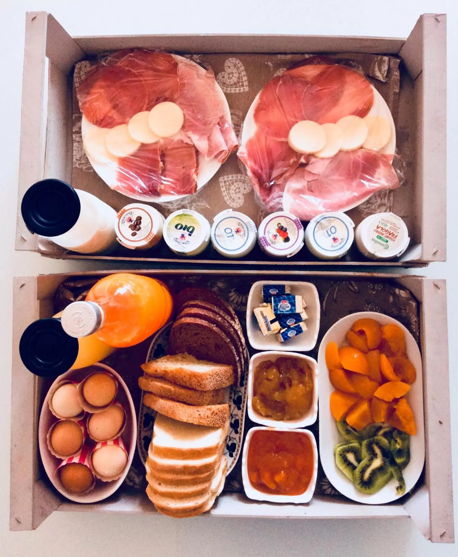 Food and drinks in Vistazzurra B&B