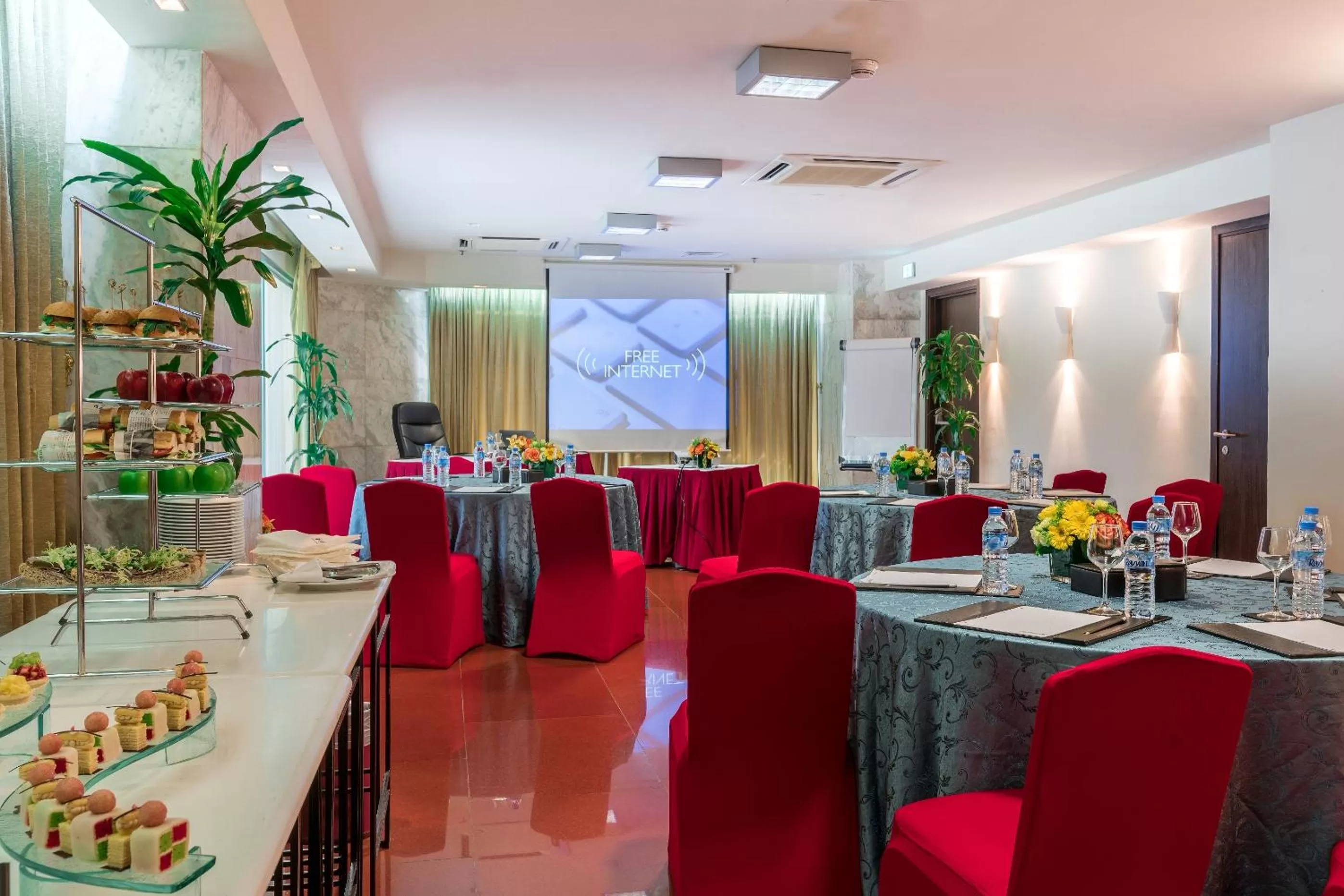 Banquet/Function facilities in Radisson Blu Hotel, Doha