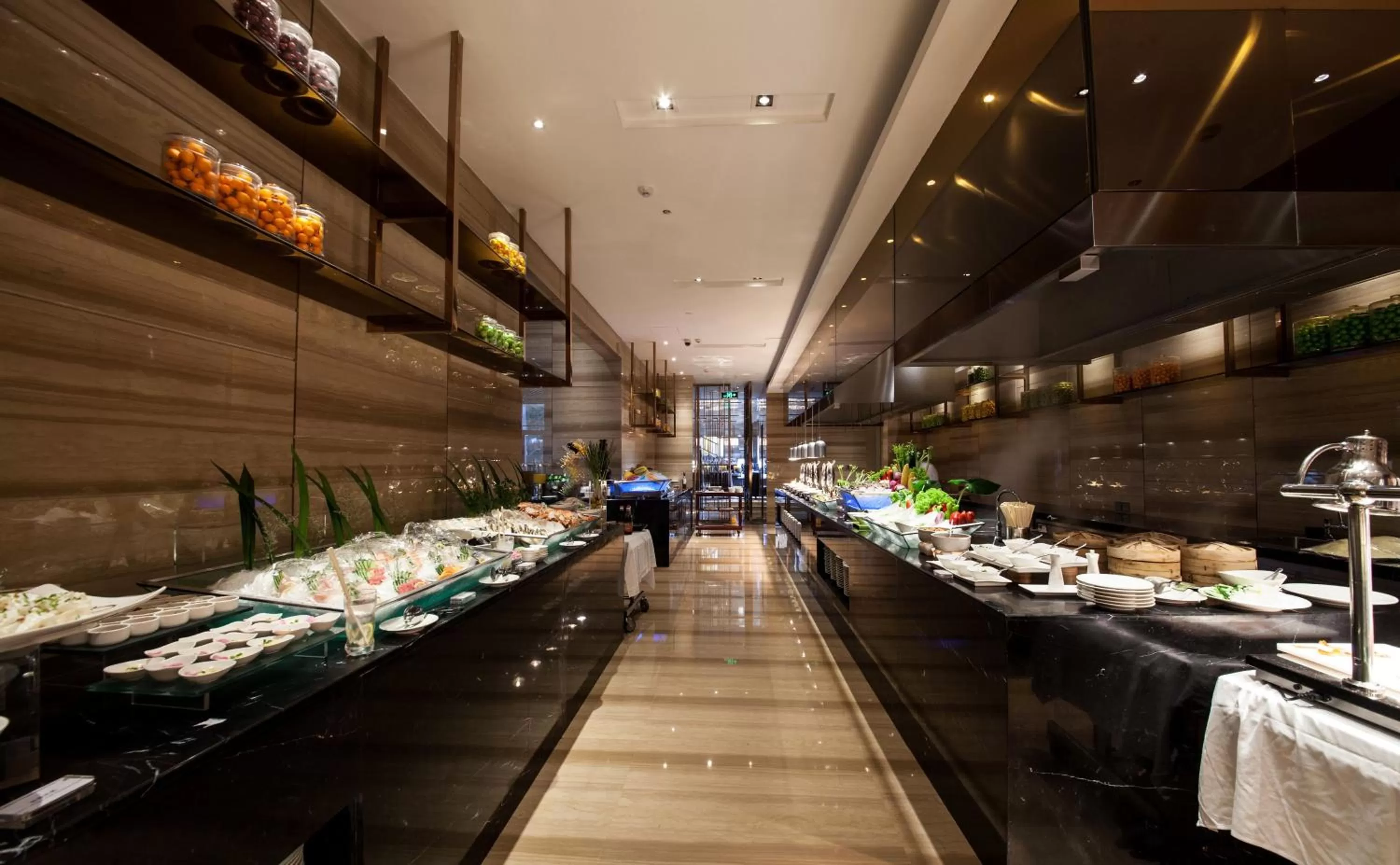 Restaurant/places to eat in Holiday Inn Chengdu Oriental Plaza